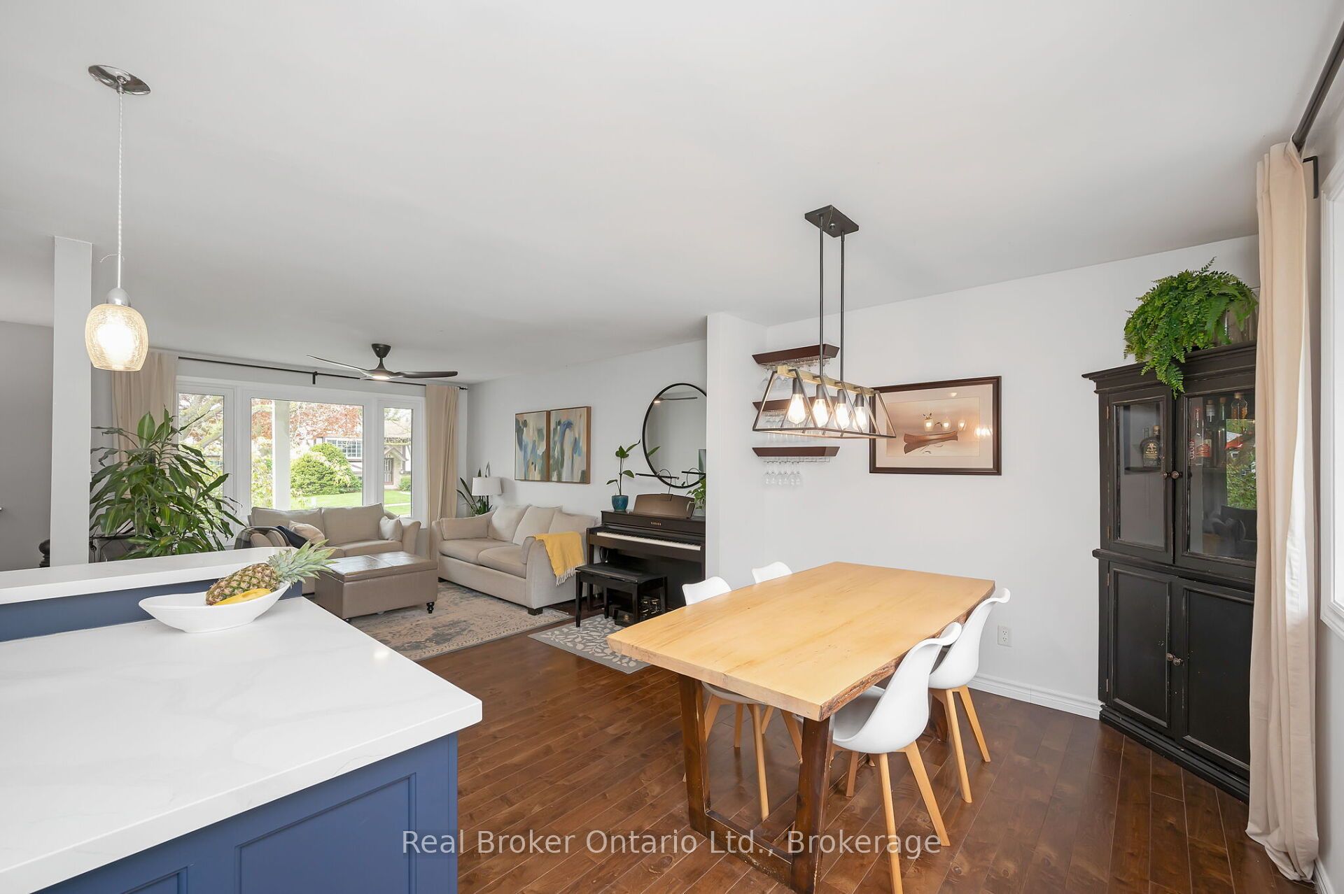615 Sheraton Road