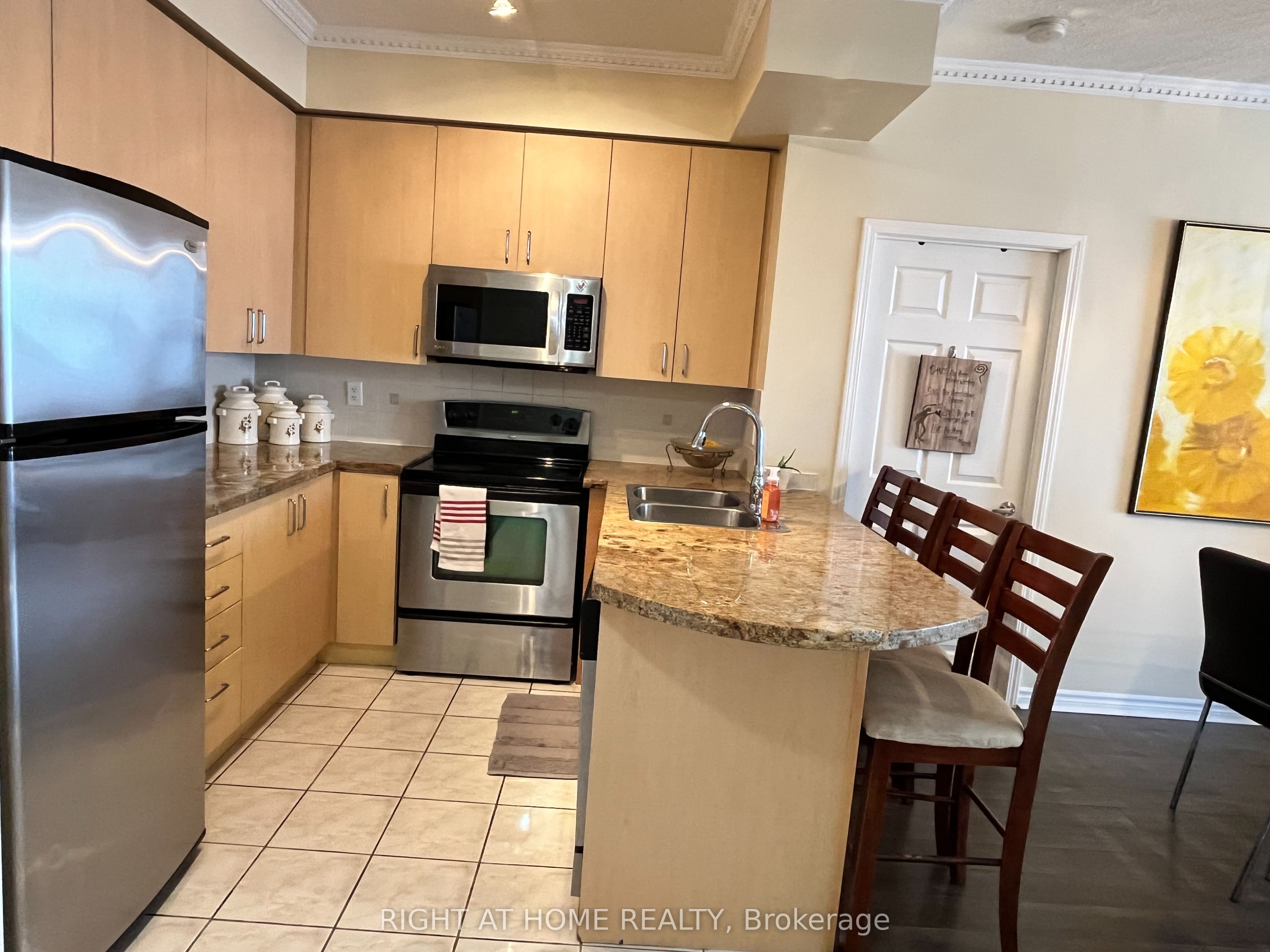 11121 Yonge Street, ## 602