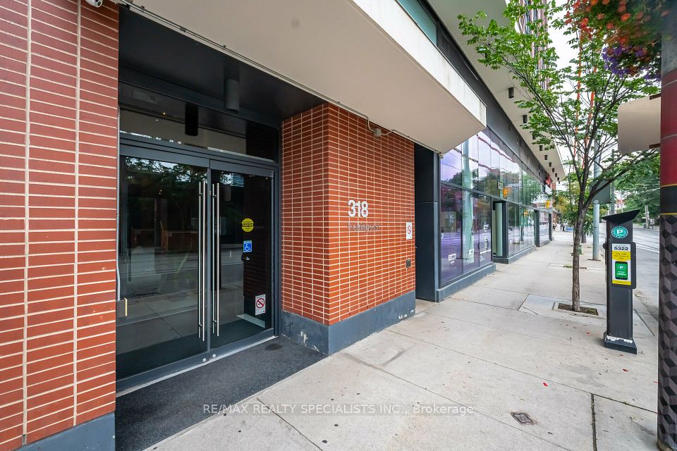 #318 - 318 King Street, Toronto, ON M5A 1K6