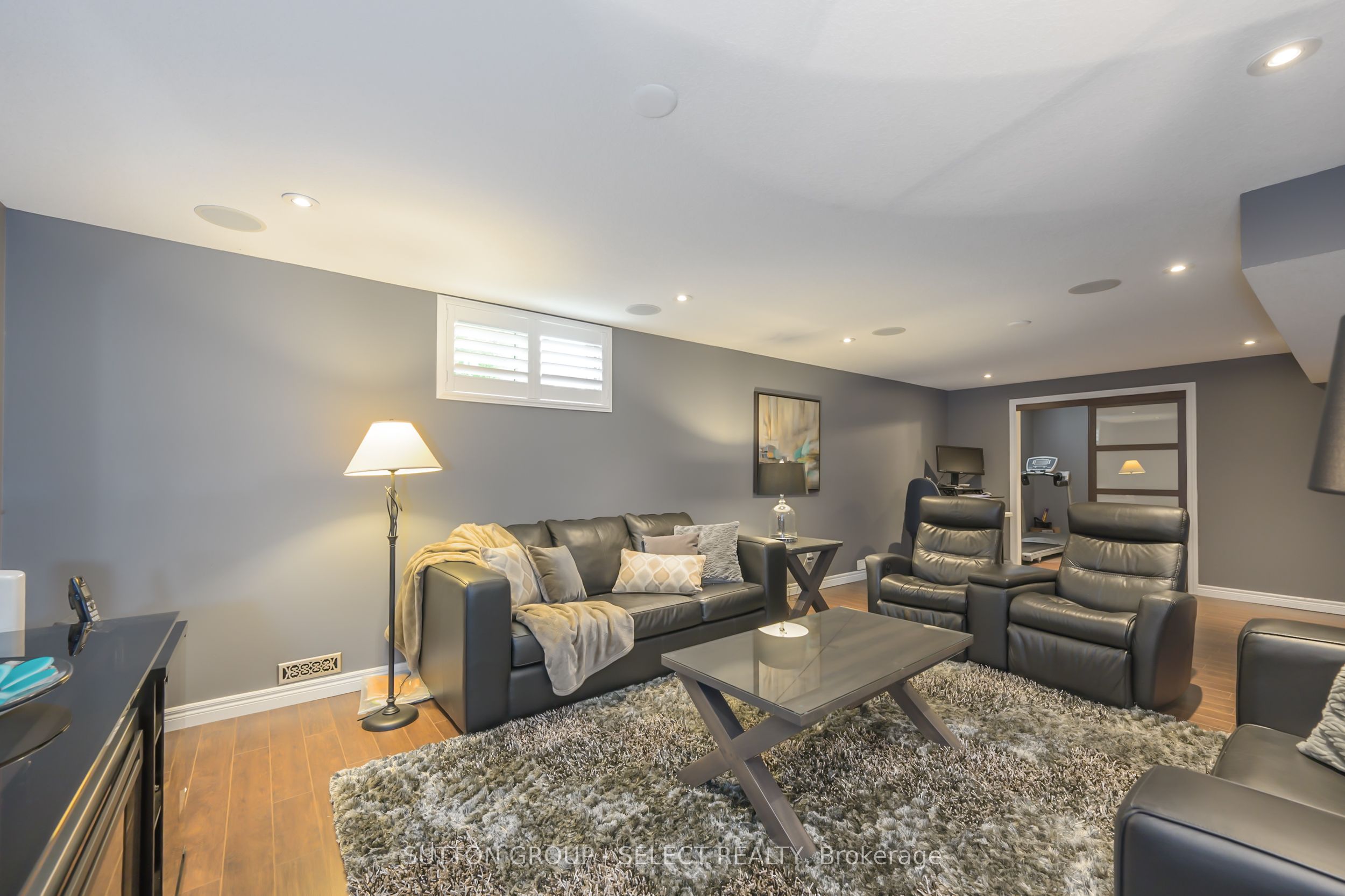 42 Pinebrook Court
