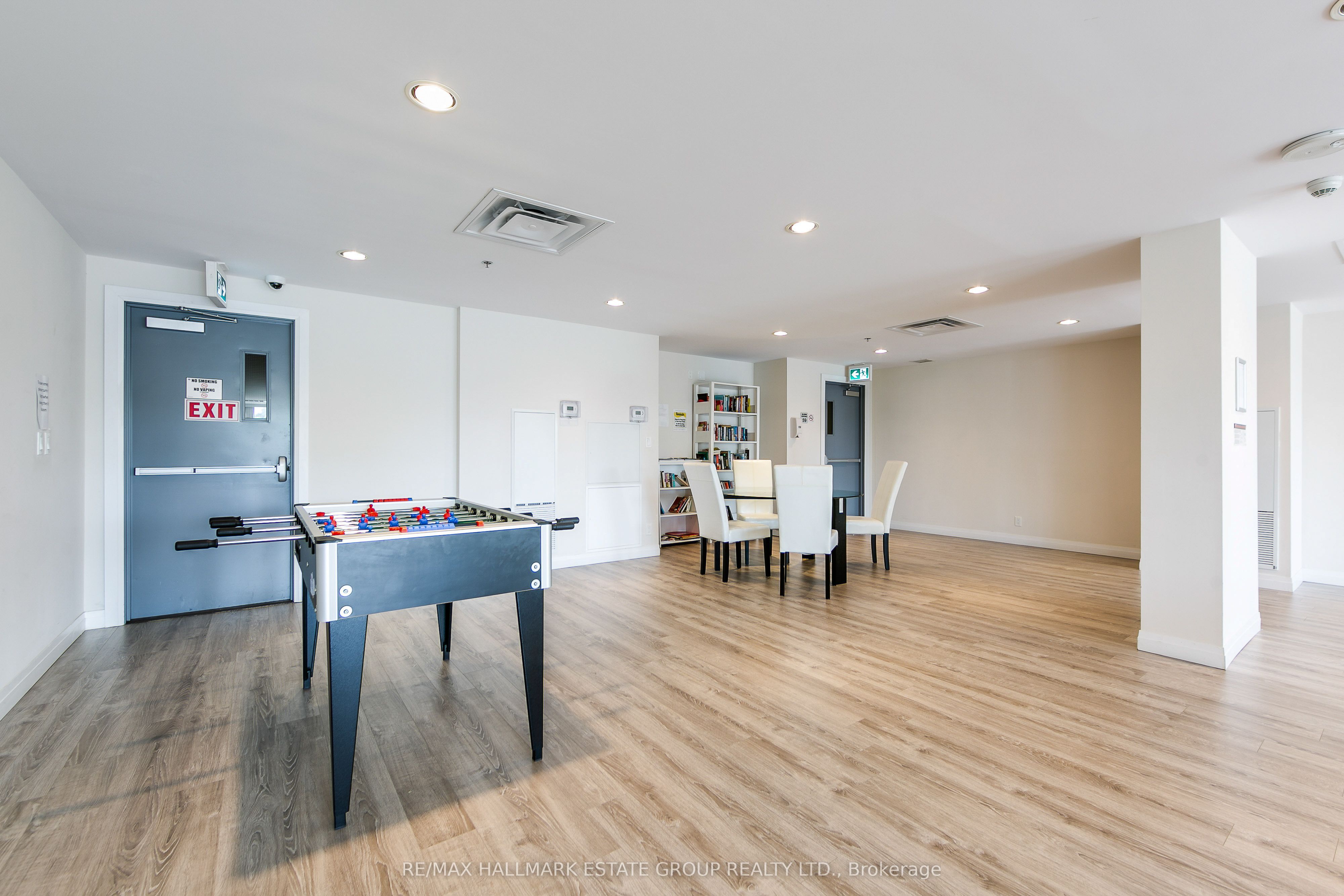 22 East Haven Drive, #PH6