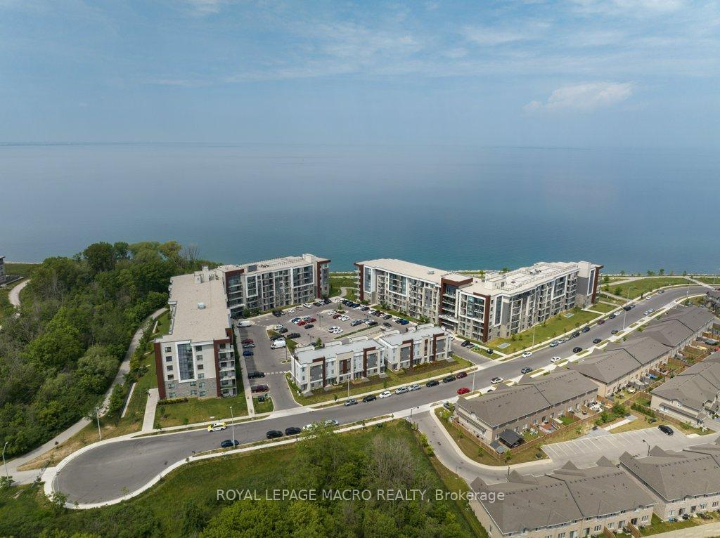 1 Bedroom Condo at 125 Shoreview,  Hamilton For sale