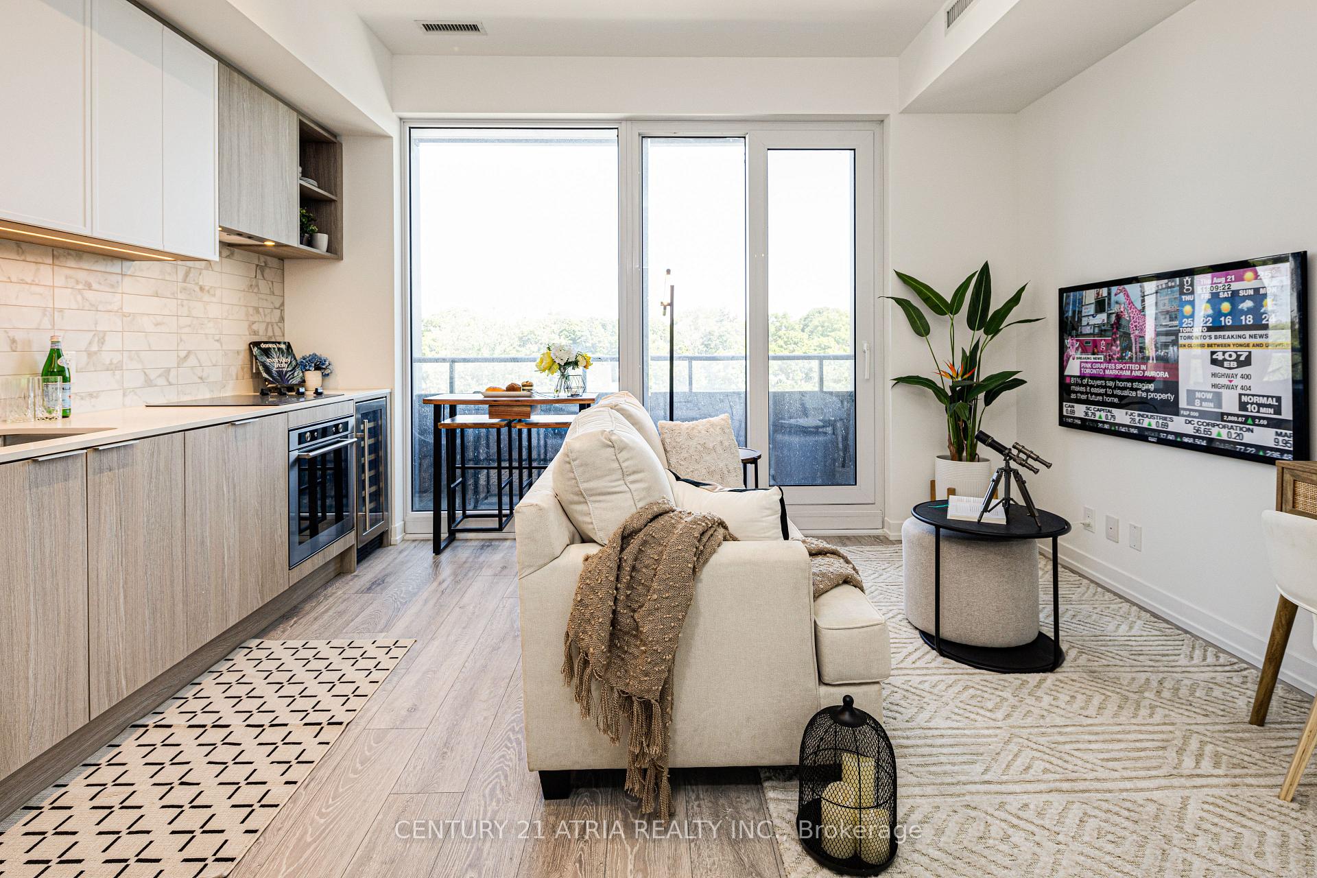 1 Bedroom Condo at 2020 Bathurst,  Toronto For sale