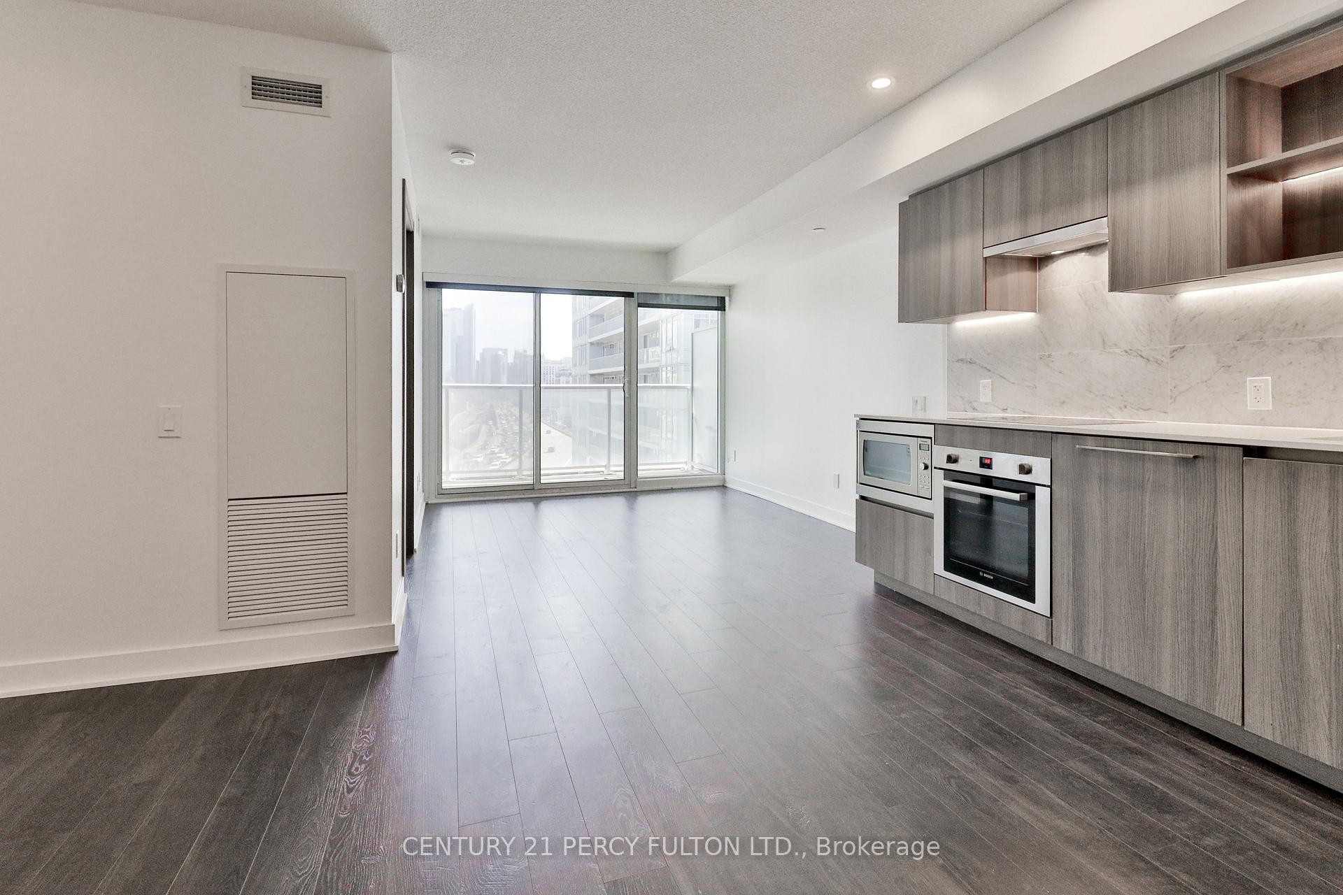 2 Bedrooms Condo at 19 Bathurst,  Toronto For sale