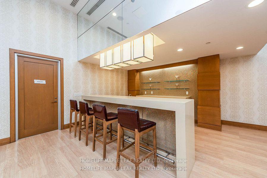 2 Bedrooms Condo at 100 Harrison Garden, Toronto For sale