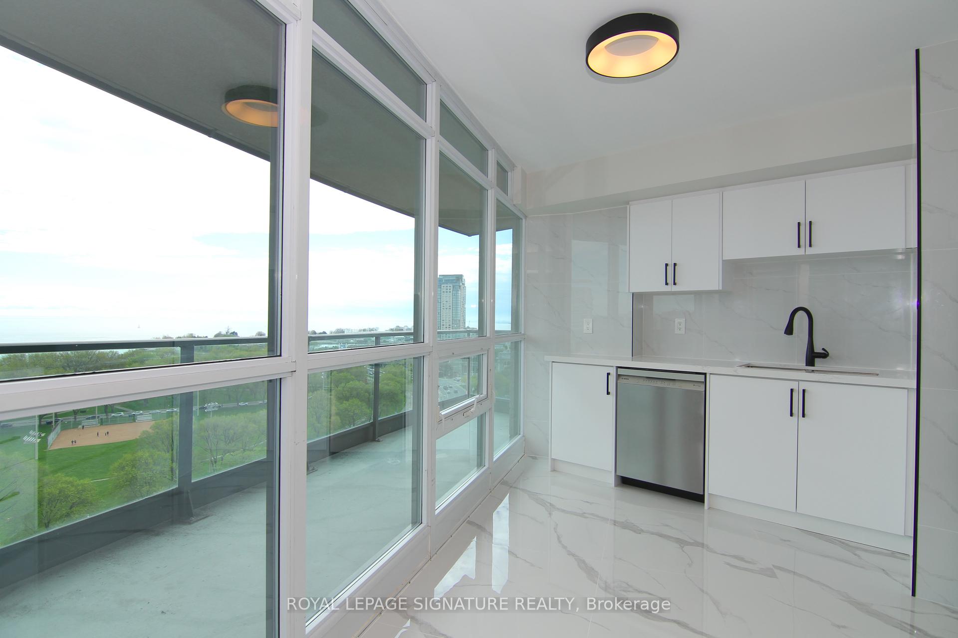 2 Bedrooms Condo at 219 Fort York,  Toronto For sale