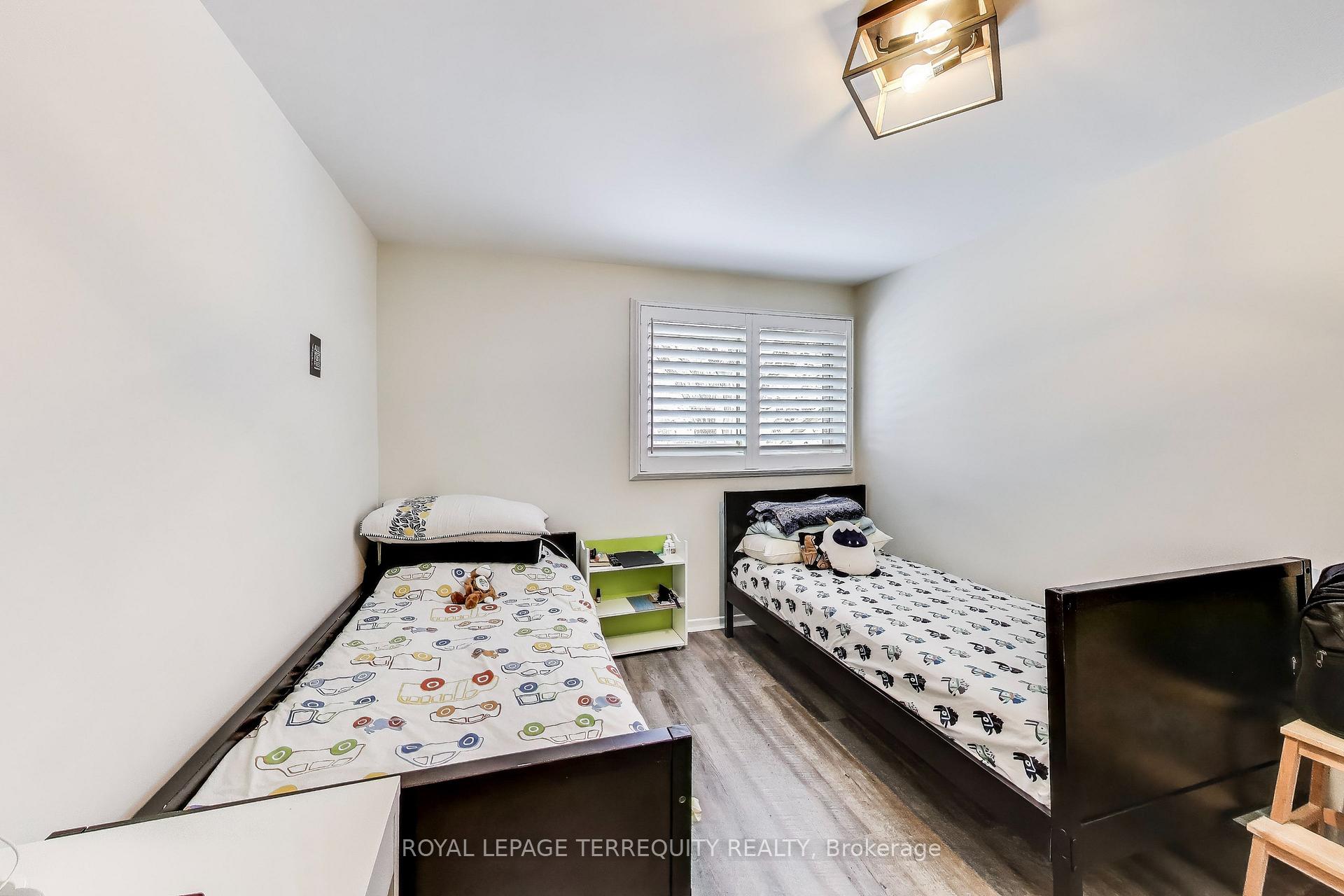 3 Bedrooms Condo at 2020 South Millway, Mississauga For sale