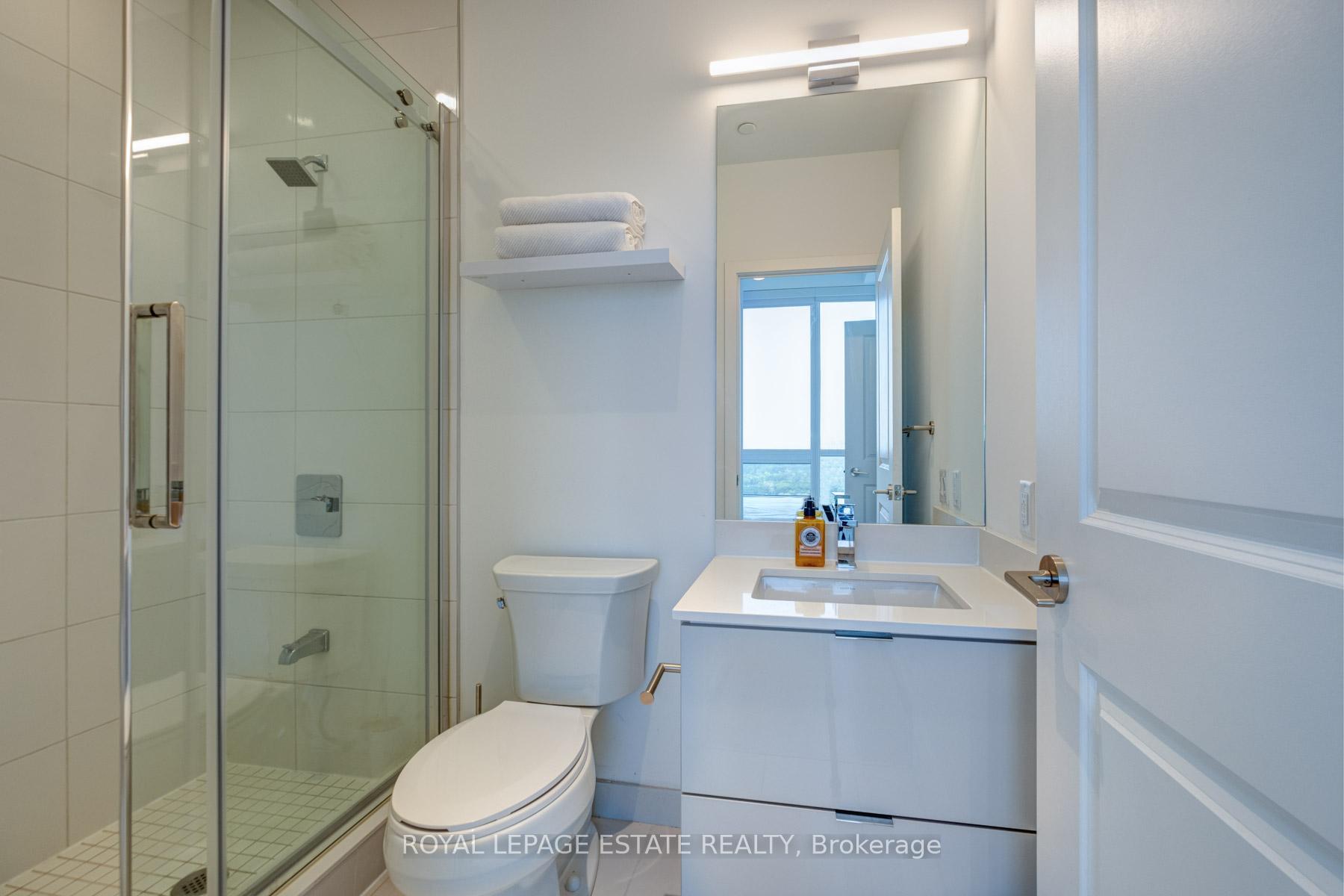2 Bedrooms Condo at 395 Bloor, Toronto For sale