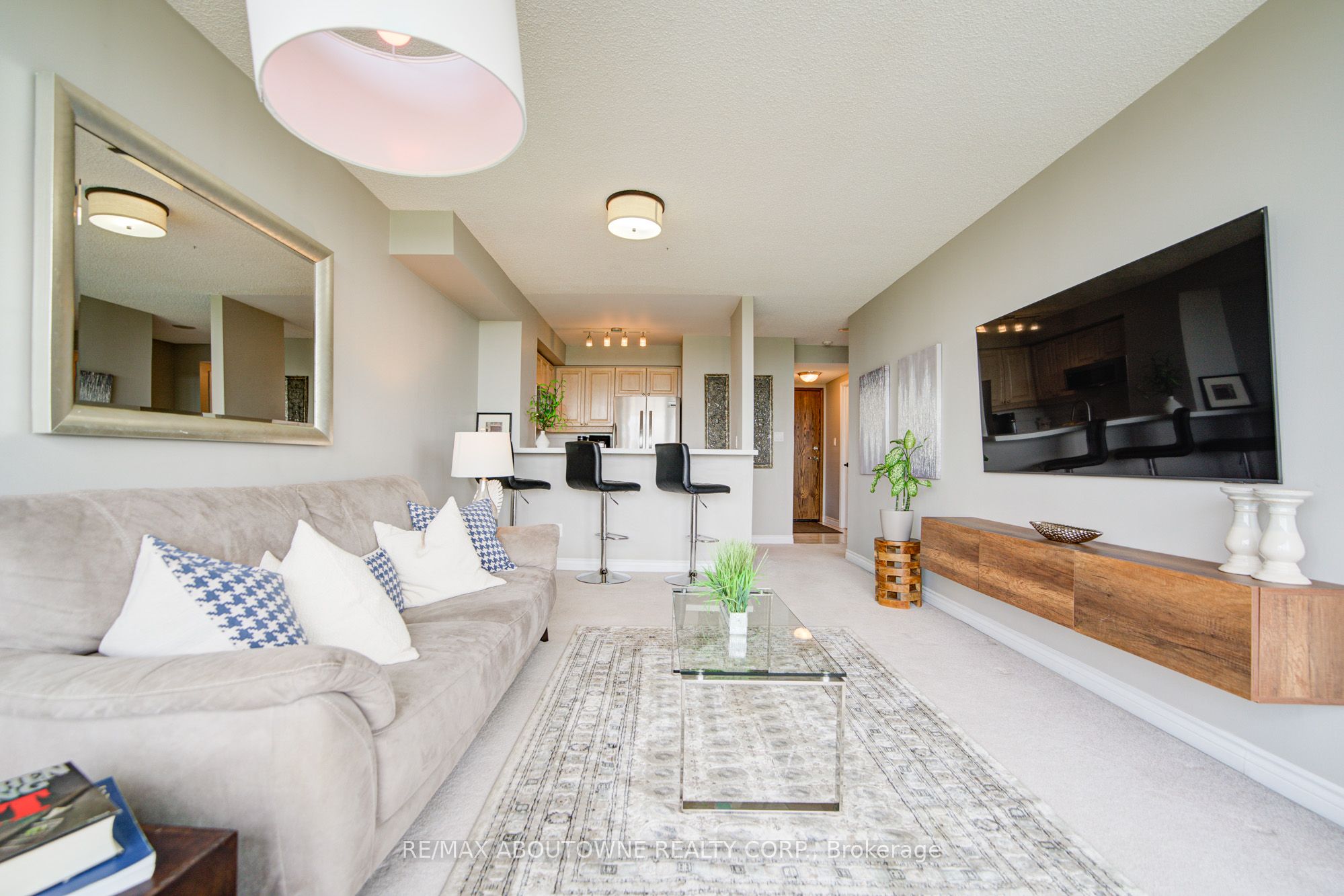 1276 Maple Crossing Boulevard, #1008