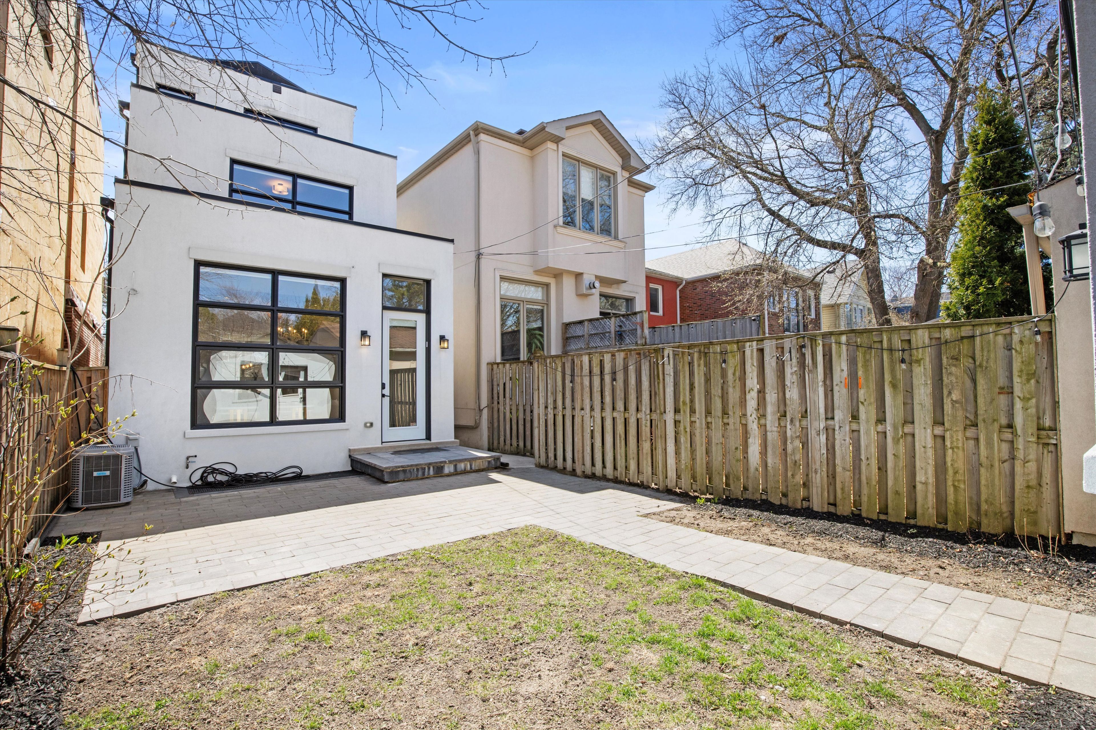74 Woburn Avenue