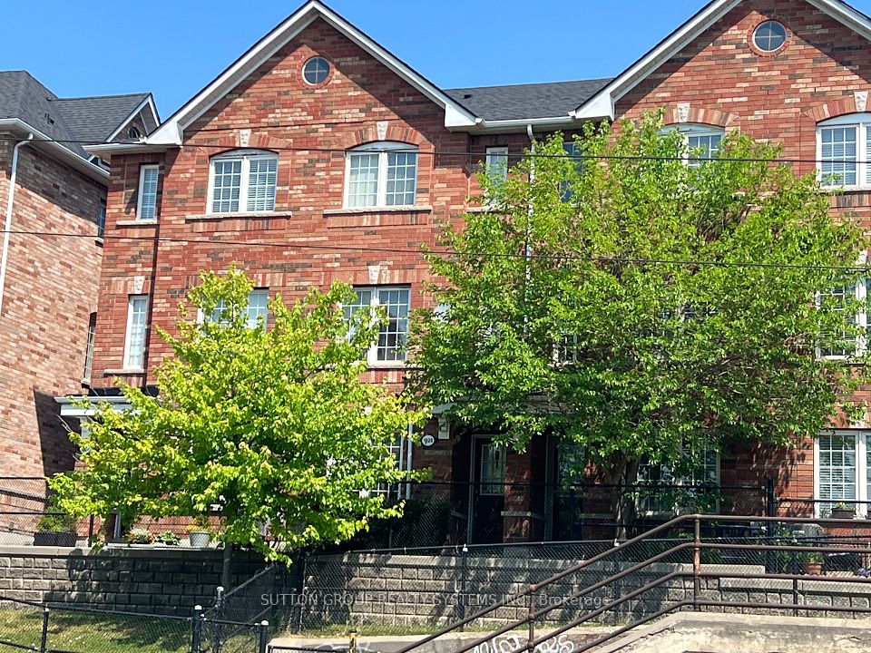 1920 St Clair Avenue, Toronto, ON M6N 1K1