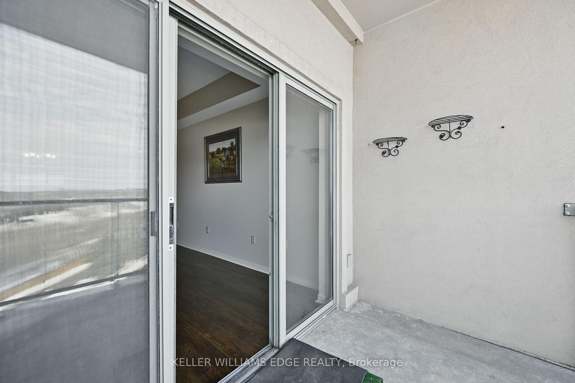 2 Bedrooms Condo at 2085 Amherst Heights,  Burlington For sale