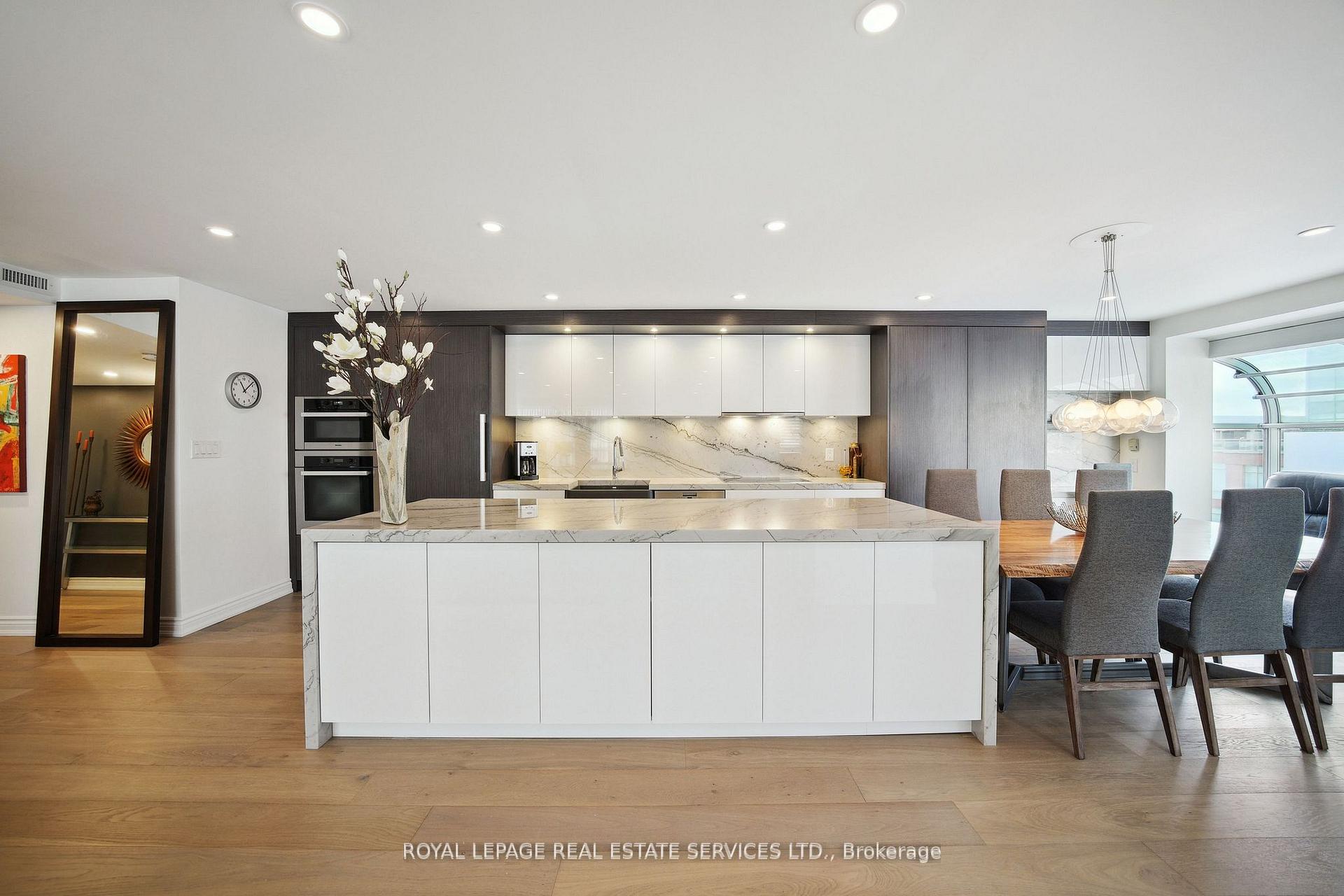 2 Bedrooms Condo at 480 Queens, Toronto For sale