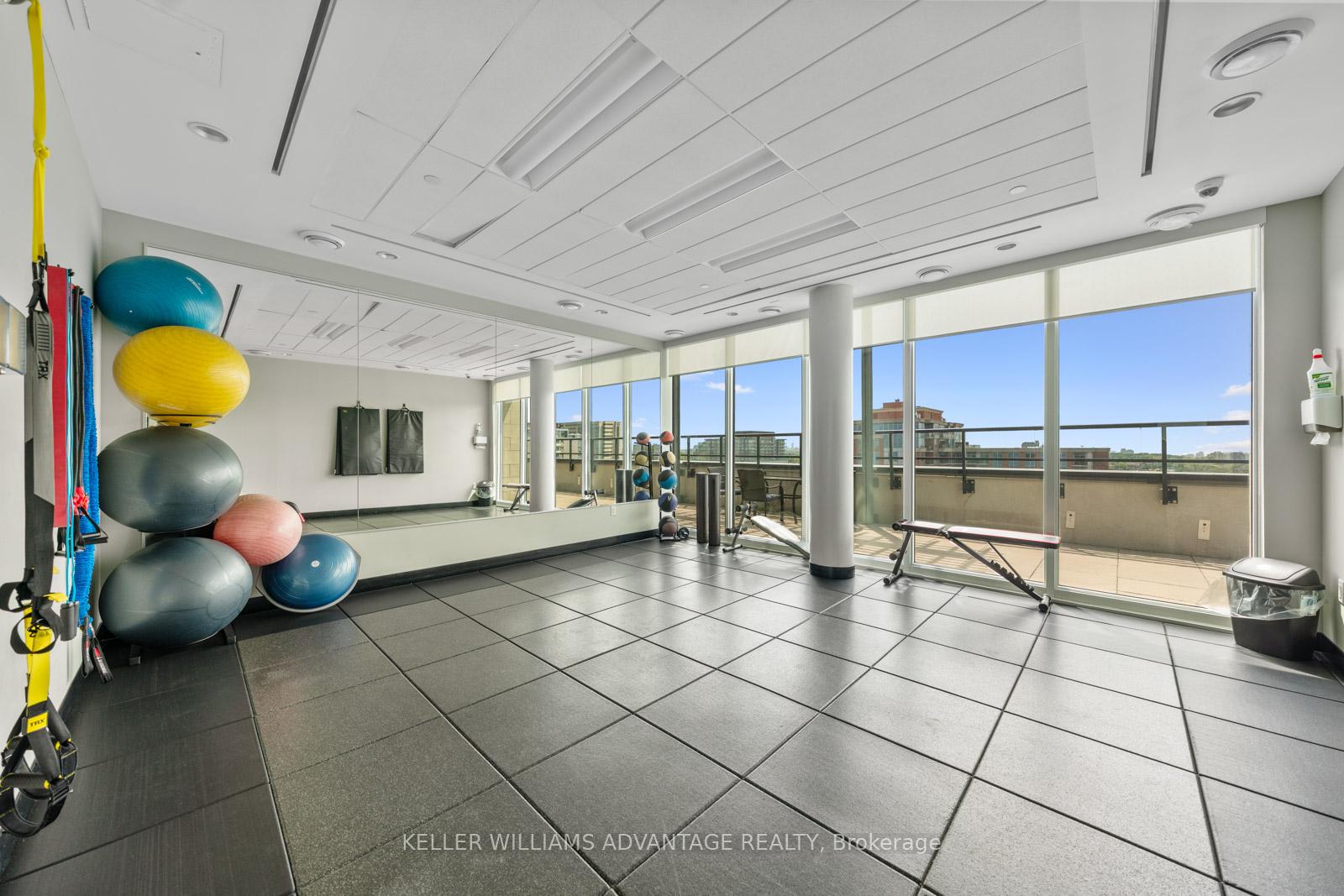 2 Bedrooms Condo at 2800 Keele, Toronto For sale