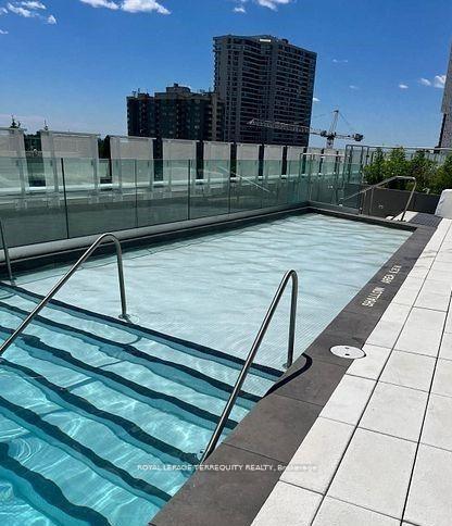 2 Bedrooms Condo at 3900 Confederation, Mississauga For sale