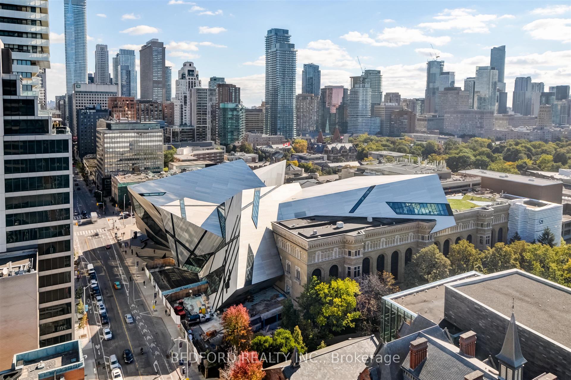 3 Bedrooms Condo at 1 Bedford,  Toronto For sale