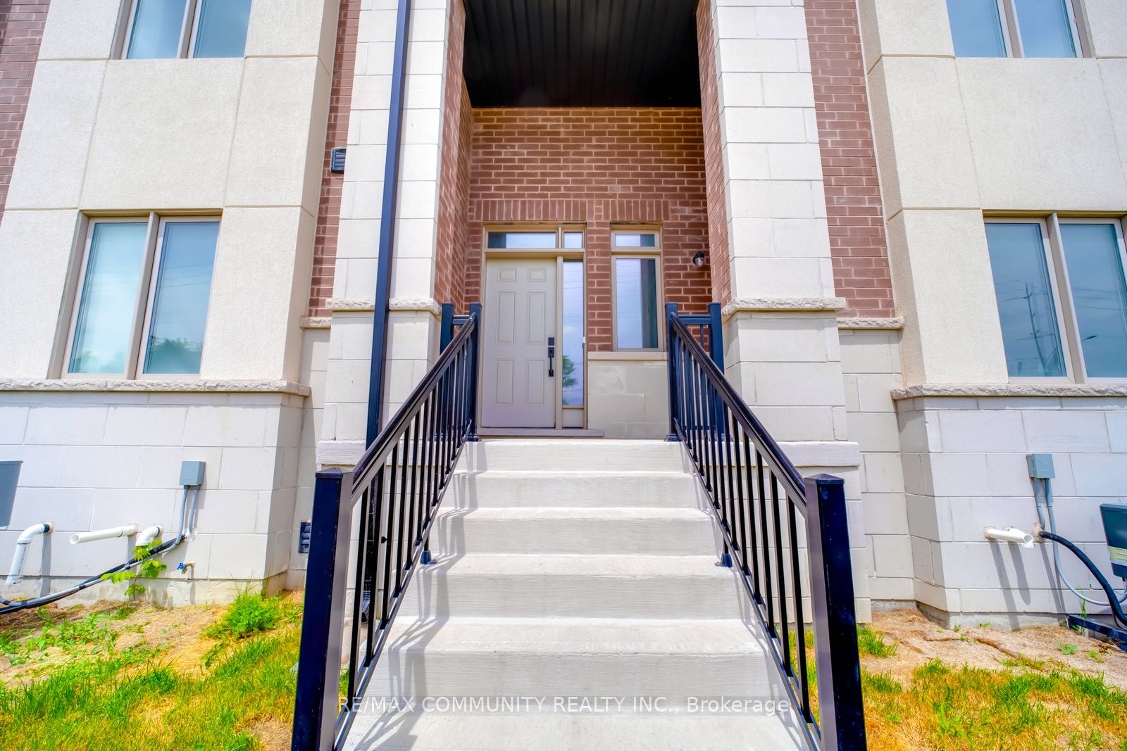 16 Alan Williams Trail