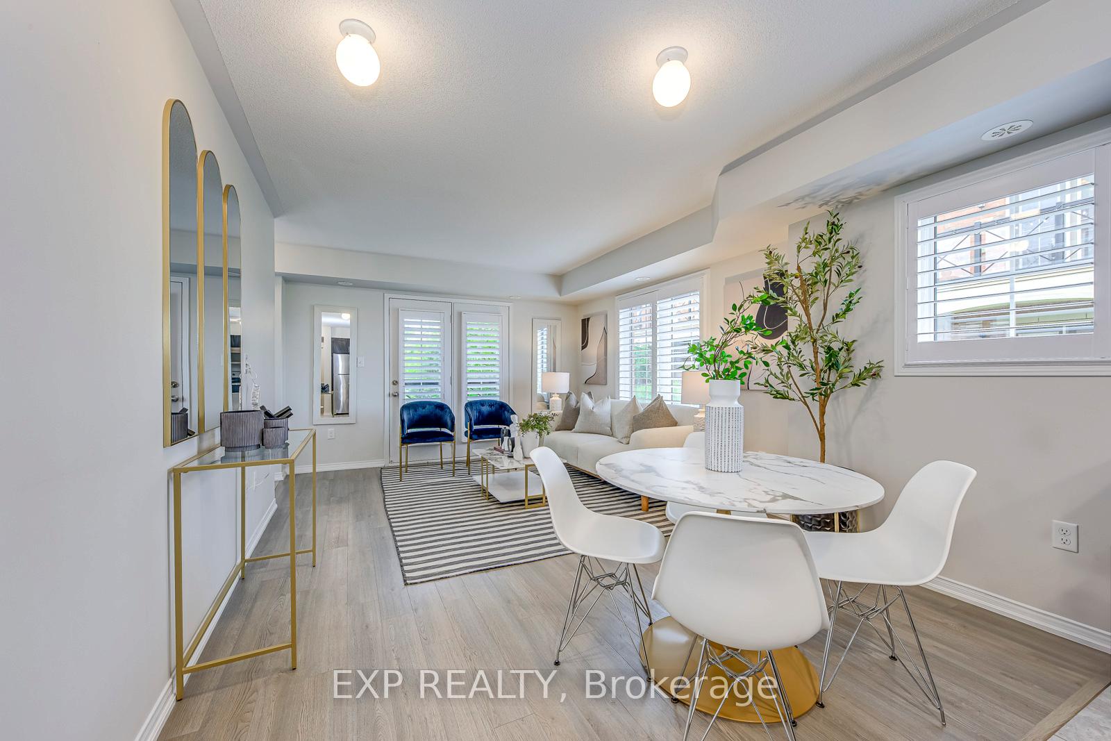 2 Bedrooms Condo at 2484 Post, Oakville For sale