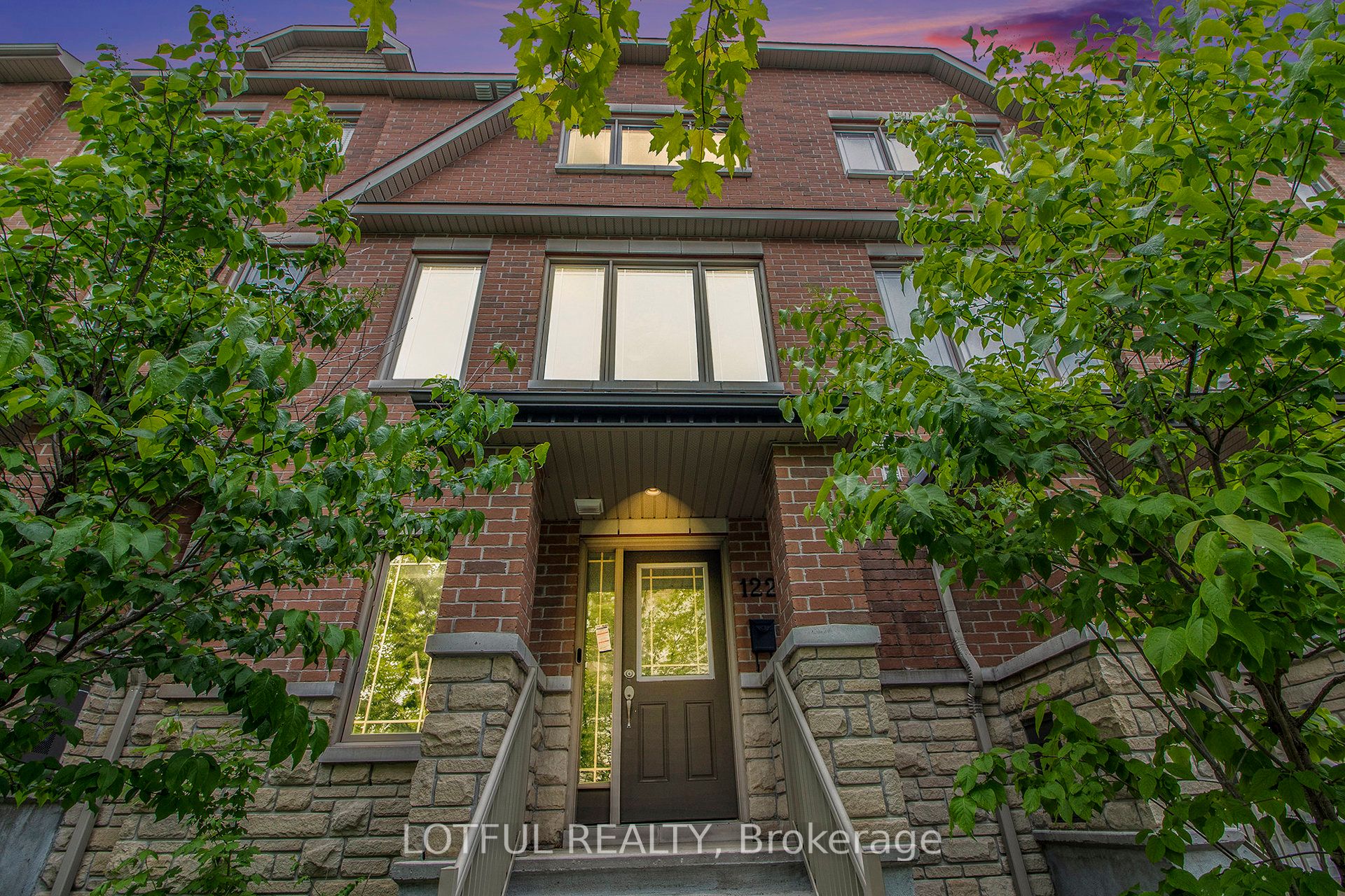 122 Matador Private, OverbrookCastleheightsandArea, ON K1K 2V7