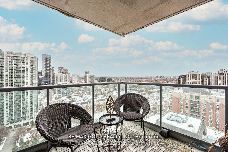 2 Bedrooms Condo at 30 Harrison Garden, Toronto For sale