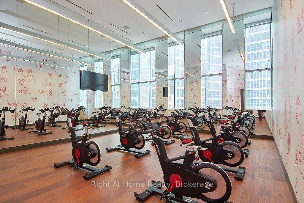 1 Bedroom Condo at 10 York,  Toronto For sale