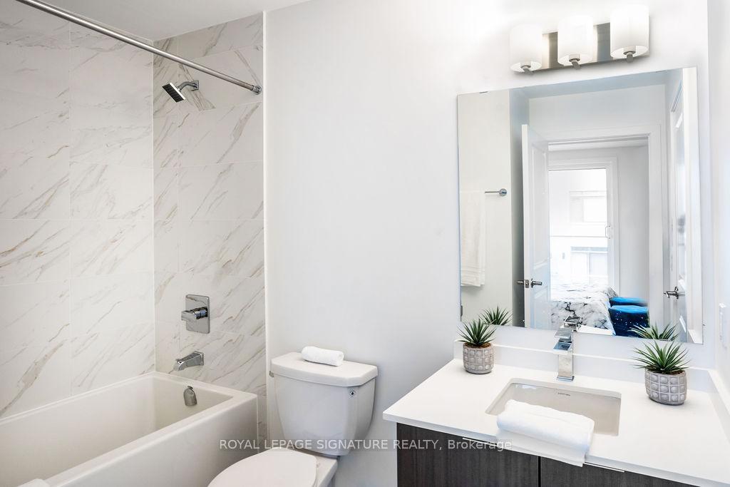 3 Bedrooms Condo at 3074 SIXTH, Oakville For sale