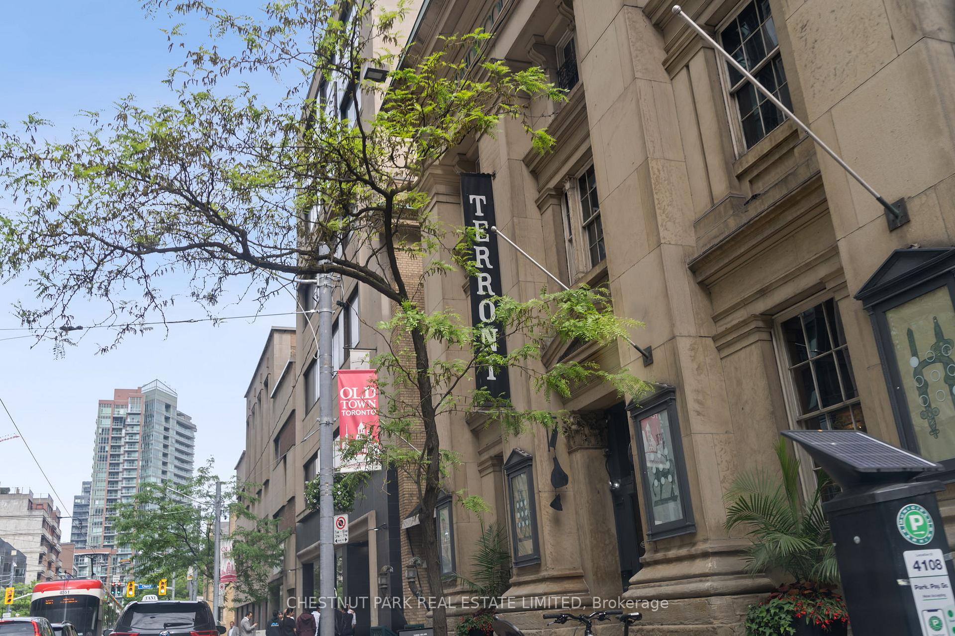 3 Bedrooms Condo at 11 Soho, Toronto For sale