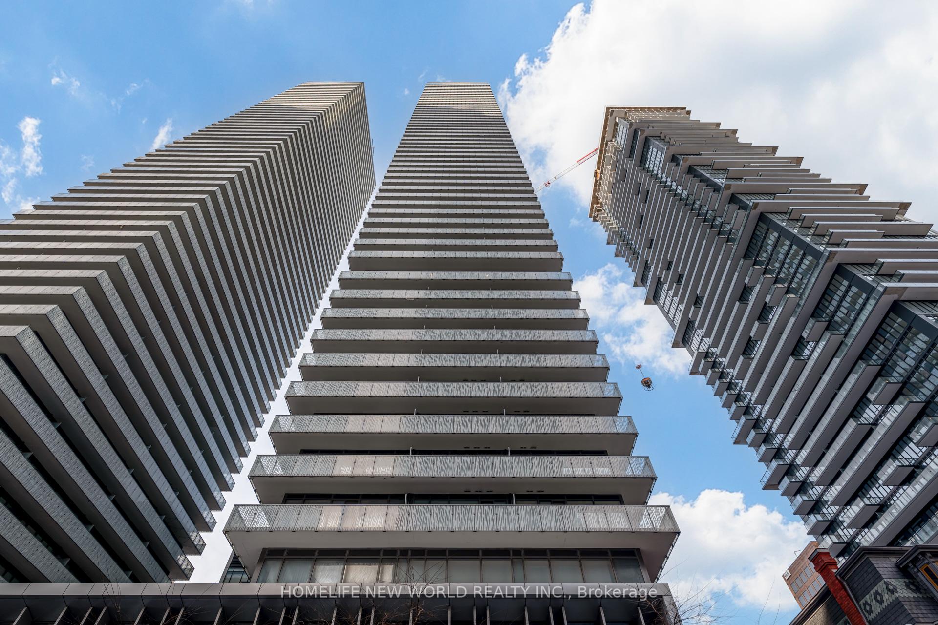 1 Bedroom Condo at 50 Charles, Toronto For sale