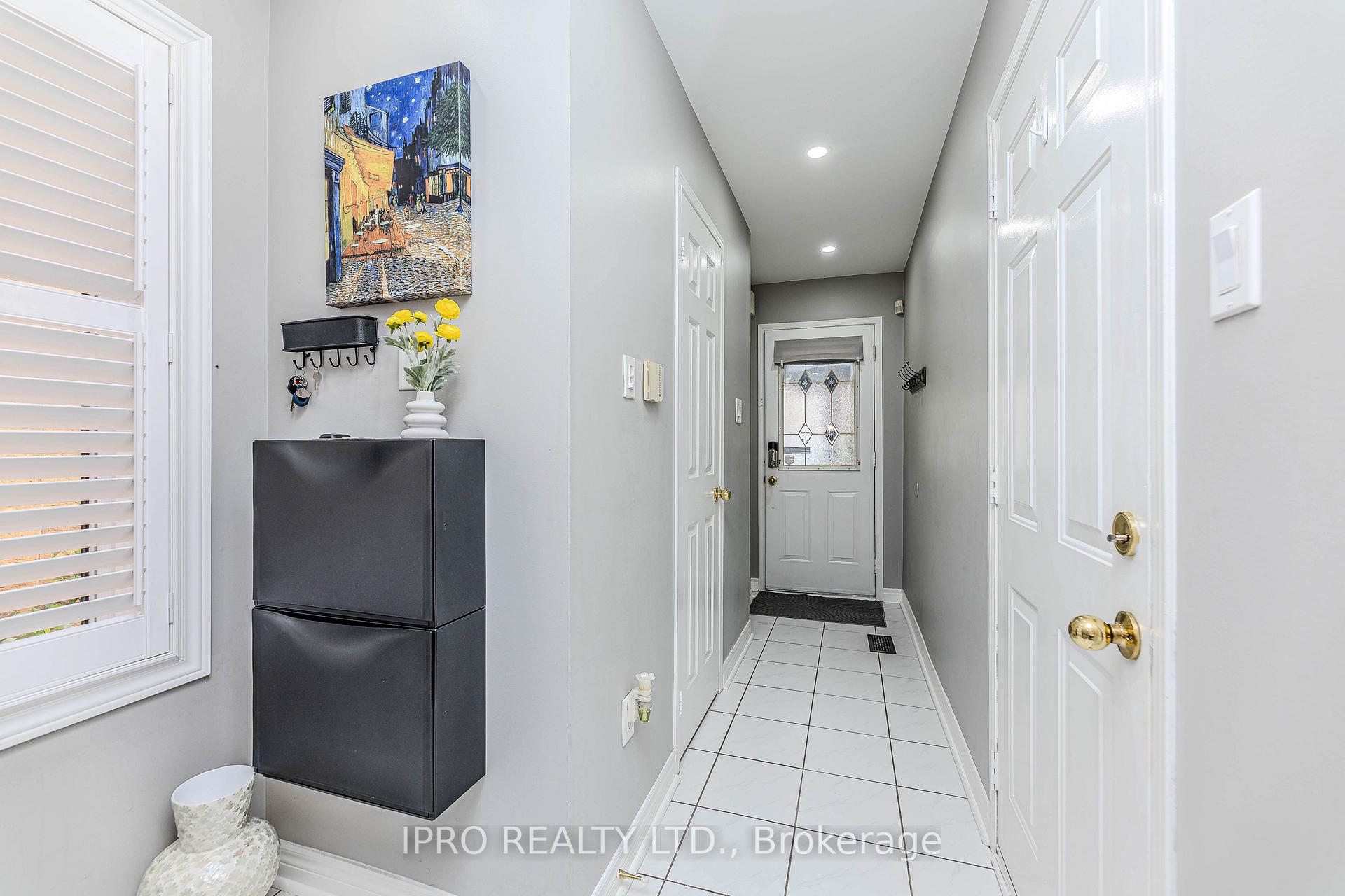 3 Bedrooms Condo at 78 Tania, Vaughan For sale