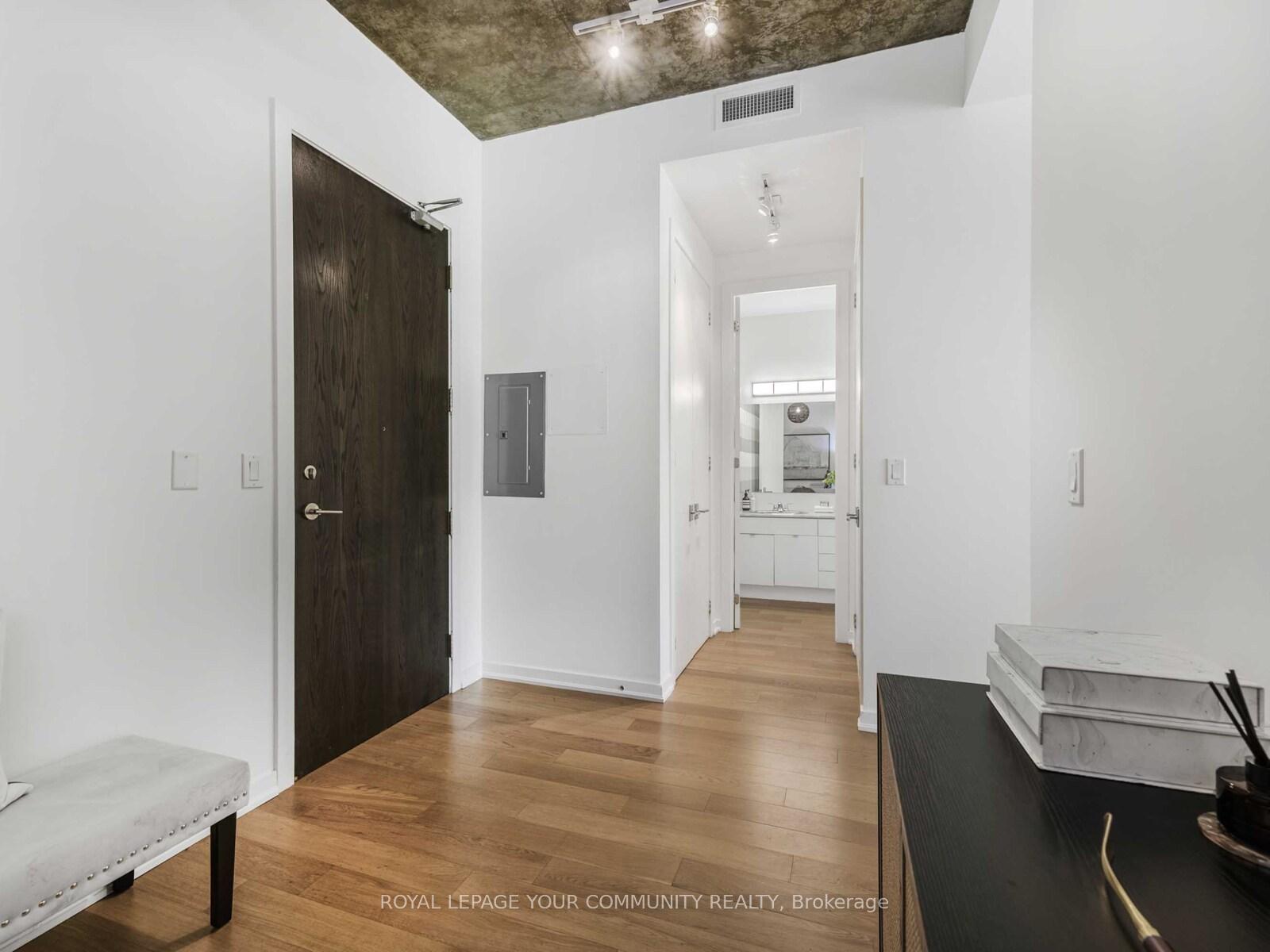 2 Bedrooms Condo at 19 Brant, Toronto For sale