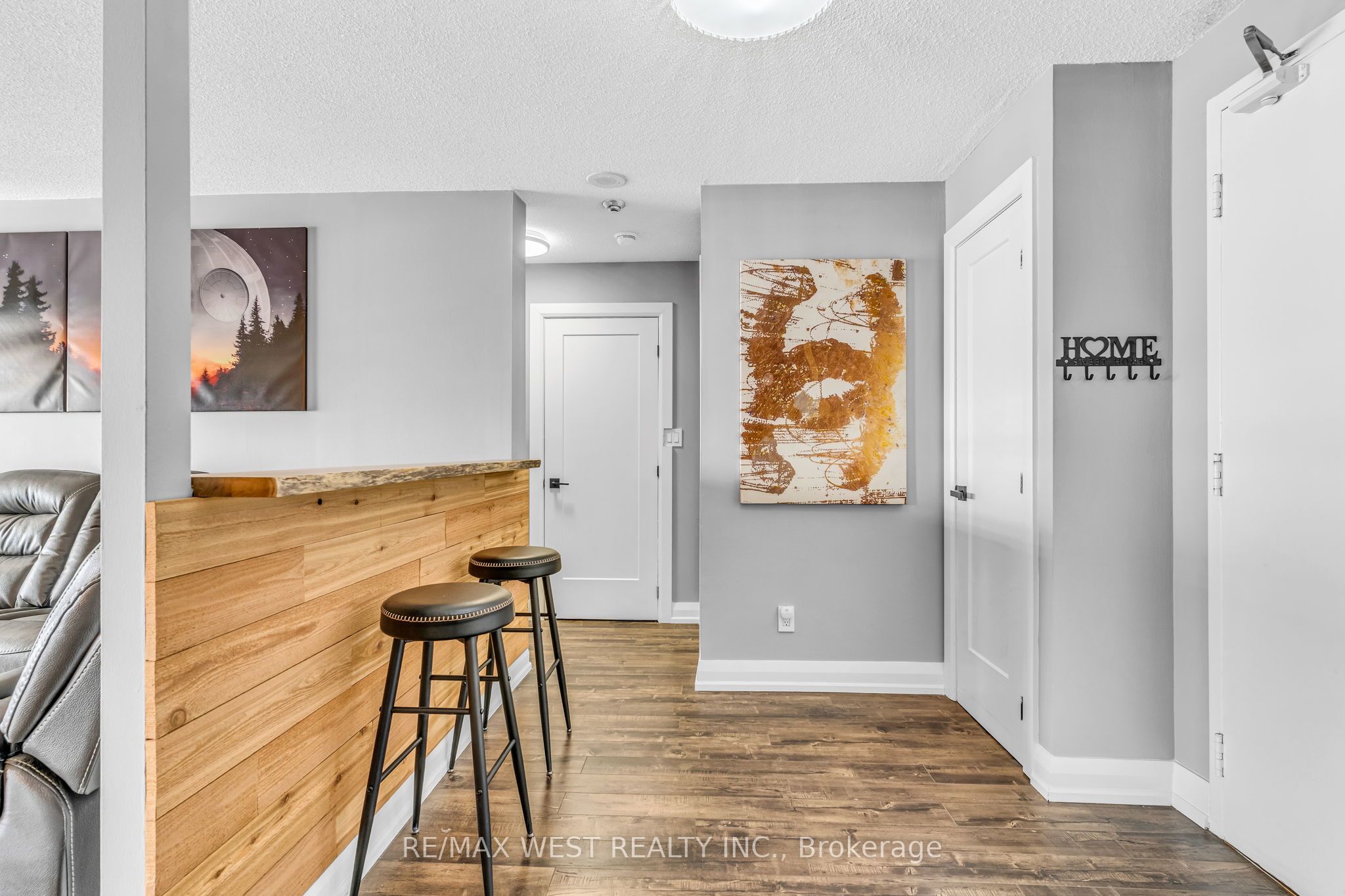 145 Hillcrest Avenue, #1615