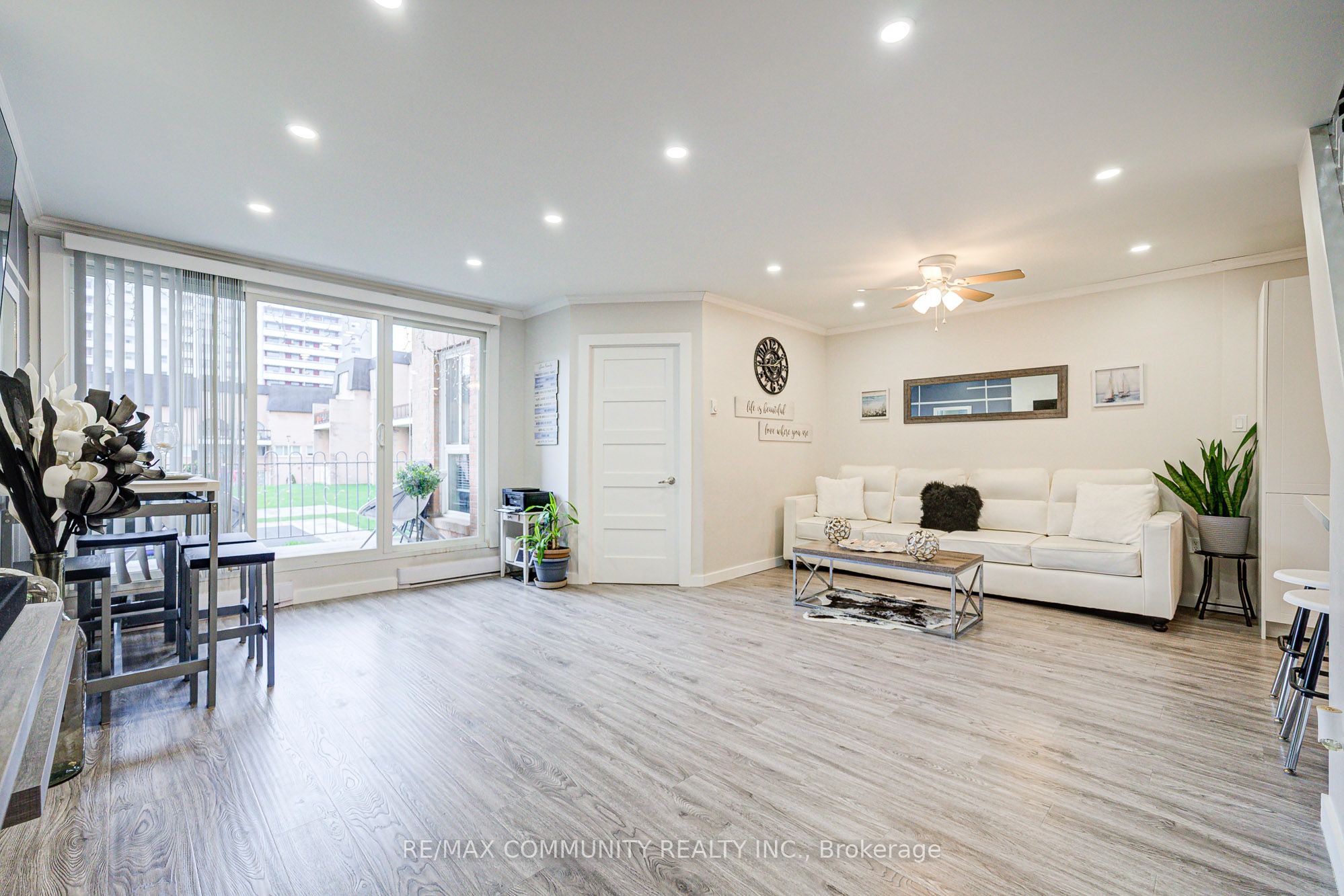 100 Mornelle Court, #1078