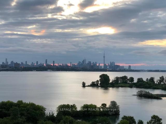 2 Bedrooms Condo at 20 Shorebreeze, Toronto For sale