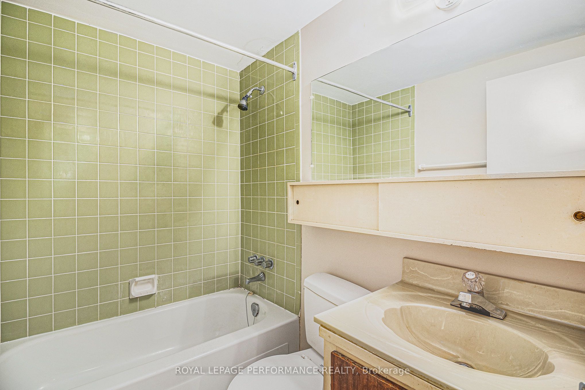 2044 Arrowsmith Drive, #204A