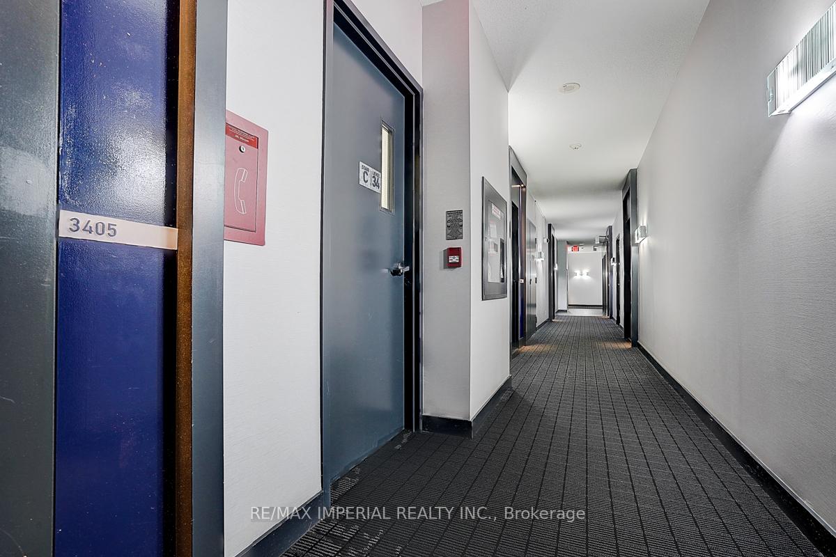 4 Bedrooms Condo at 832 Bay, Toronto For sale
