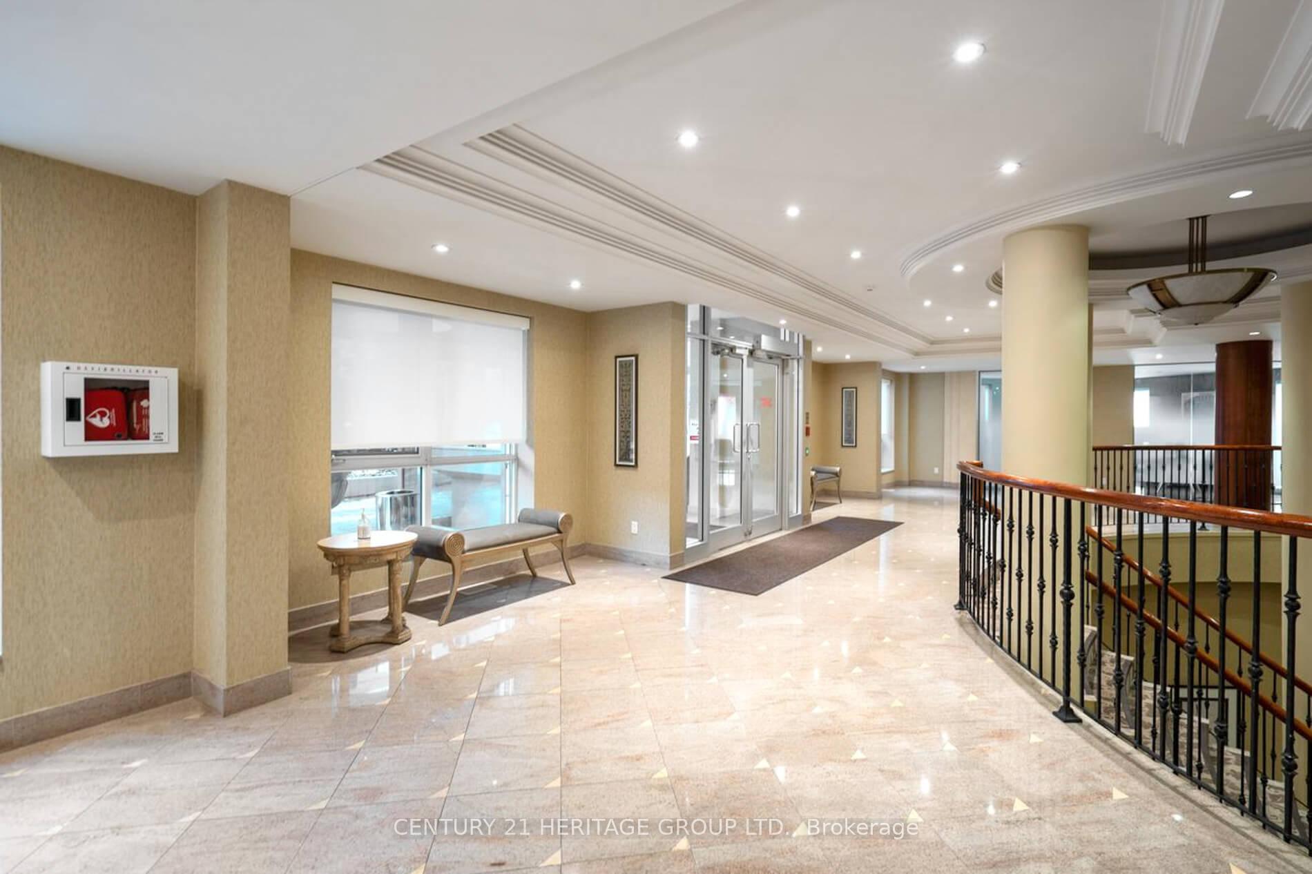 2 Bedrooms Condo at 11 William Carson, Toronto For sale