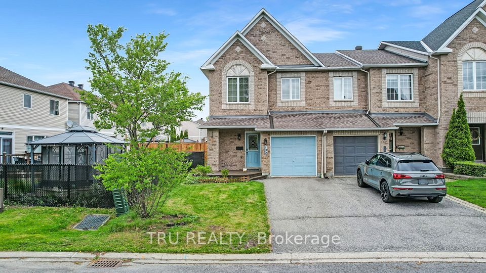 102 Southpointe Avenue, Barrhaven, ON K2J 4T5