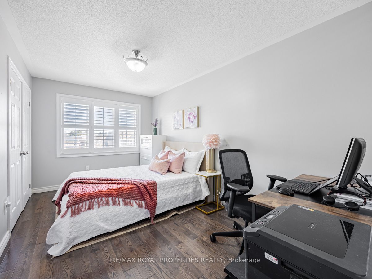 24 Bignell Crescent