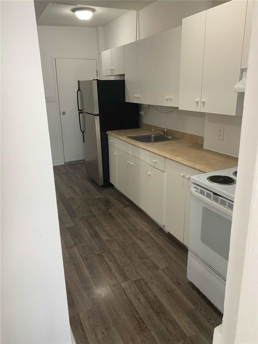 881 St Clair Avenue W Main #2