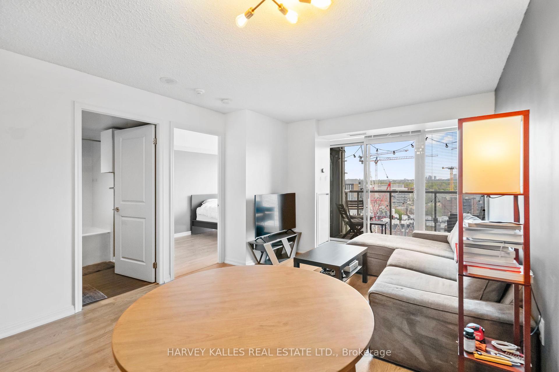 125 Western Battery Road 1316