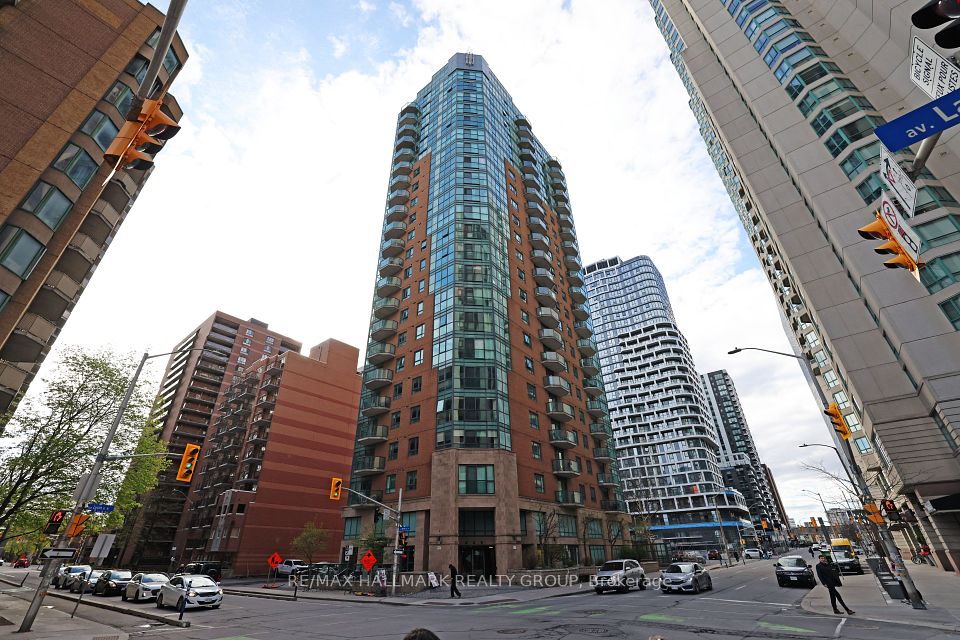 445 Laurier