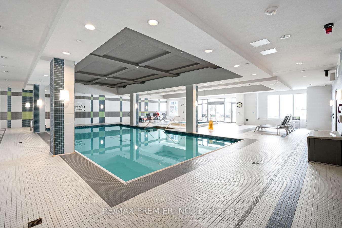 2 Bedrooms Condo at 3600 Highway 7, Vaughan For sale