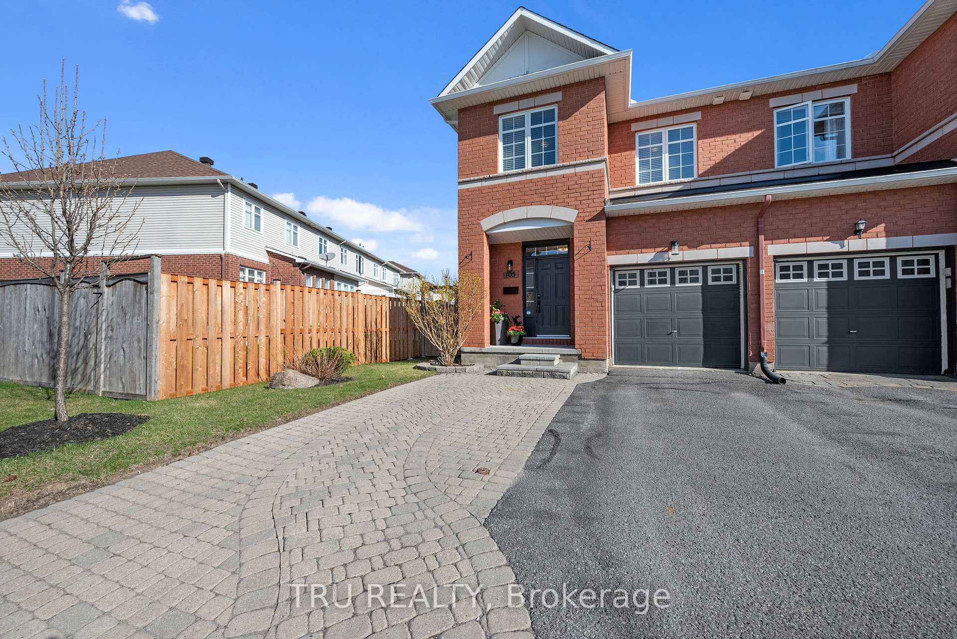 105 Deercroft Avenue, Barrhaven, ON K2J 5H7
