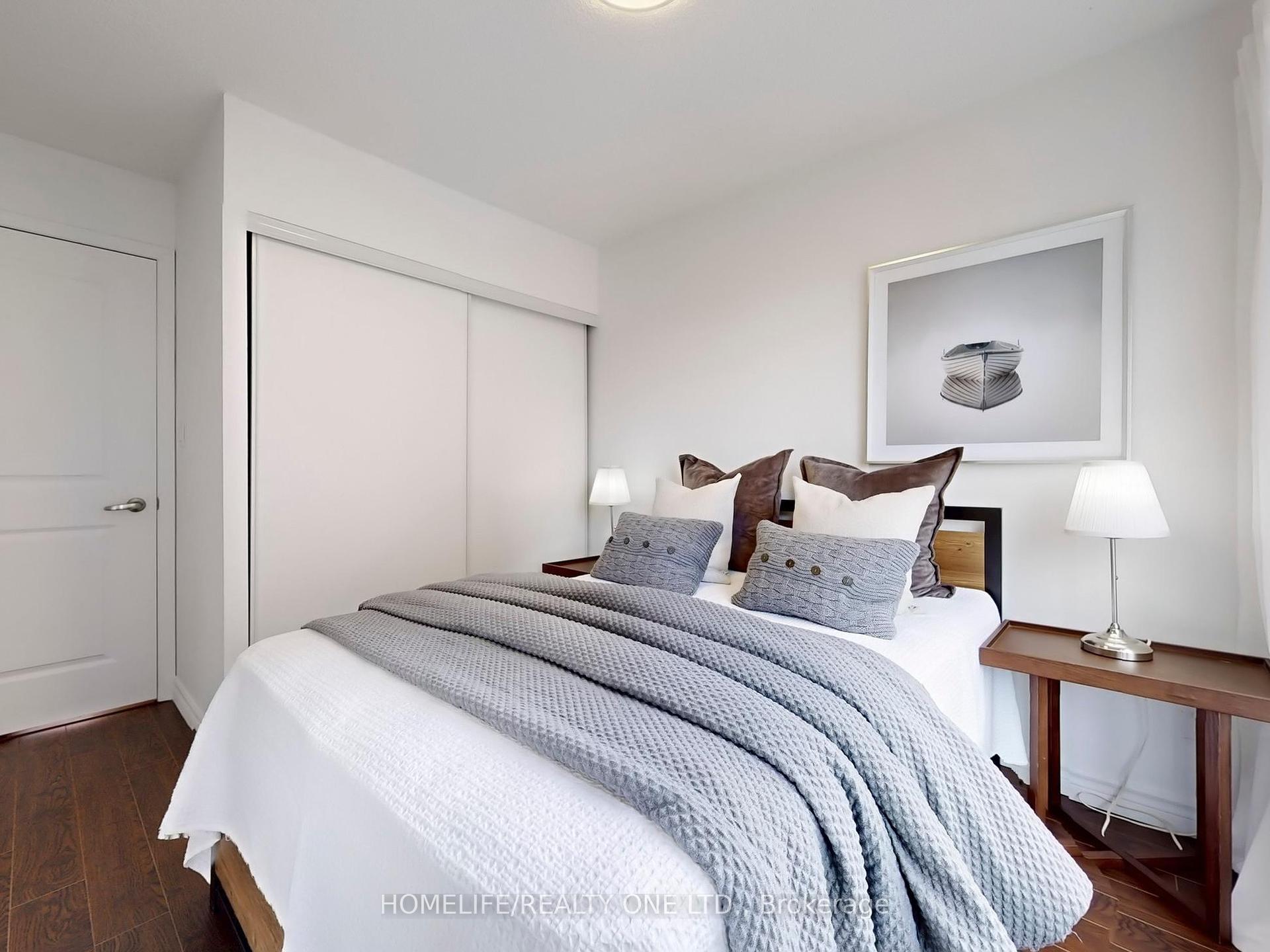 3 Bedrooms Condo at 21 Ruttan, Toronto For sale