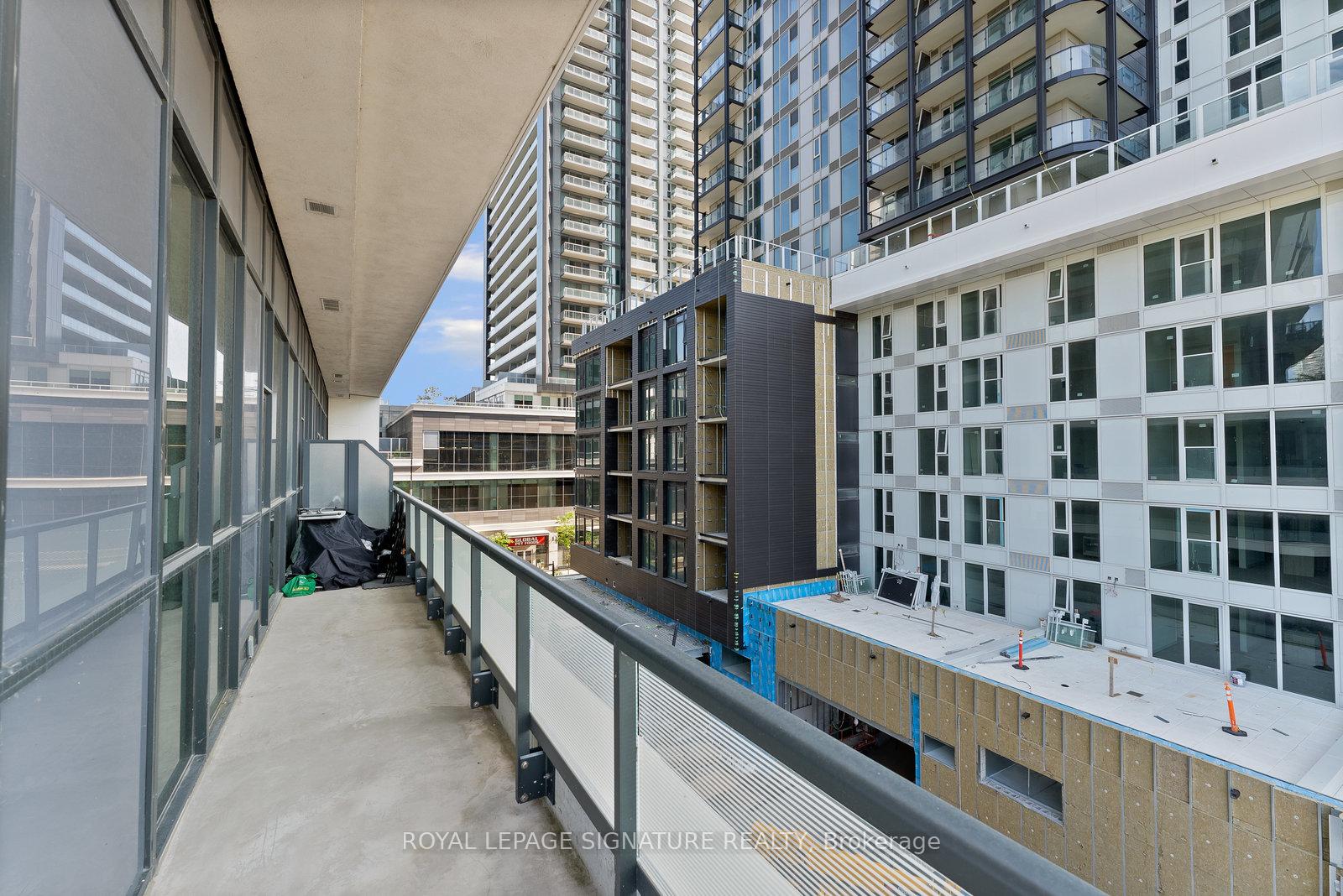 2 Bedrooms Condo at 50 Ordnance, Toronto For sale