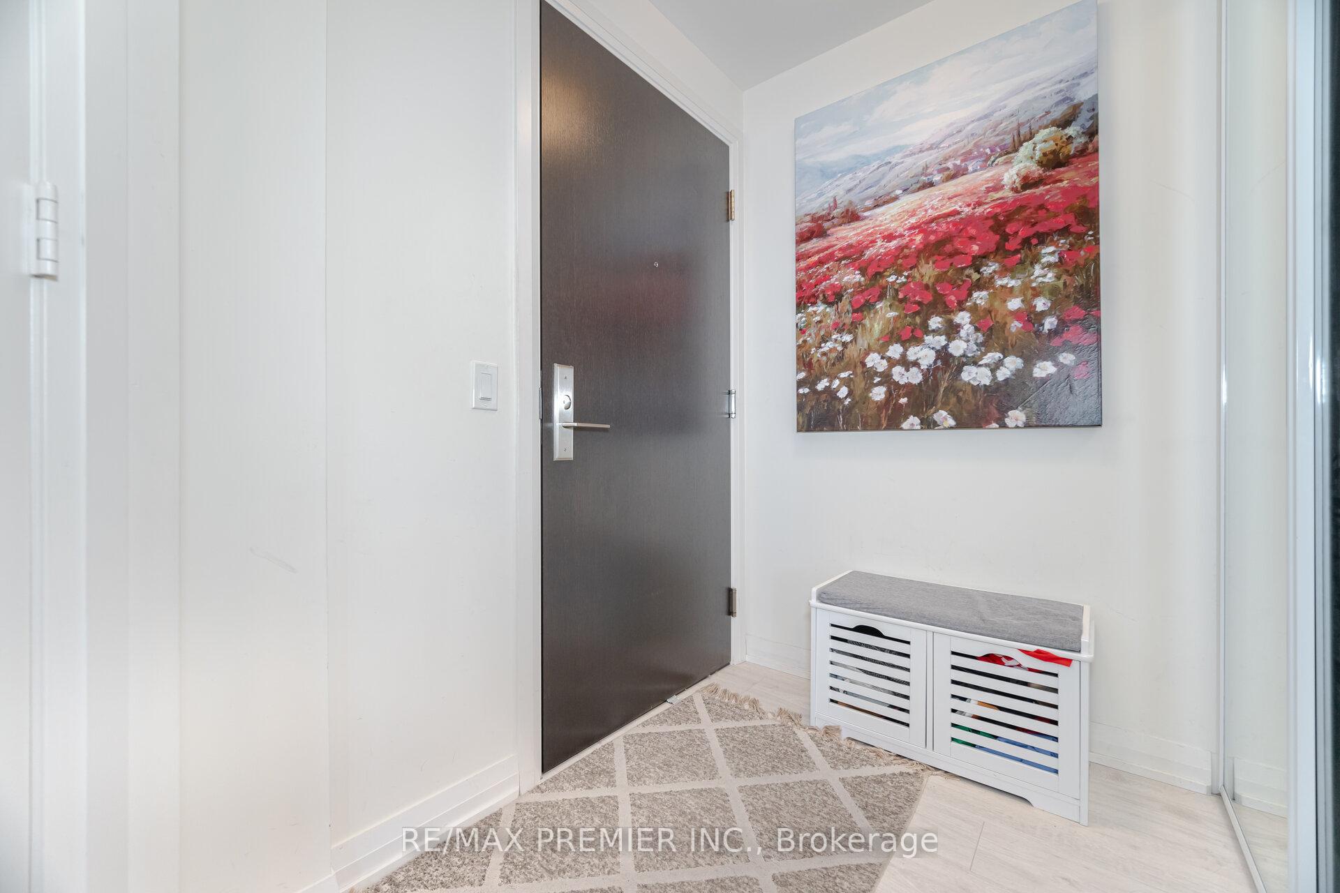 2 Bedrooms Condo at 9000 Jane,  Vaughan For sale
