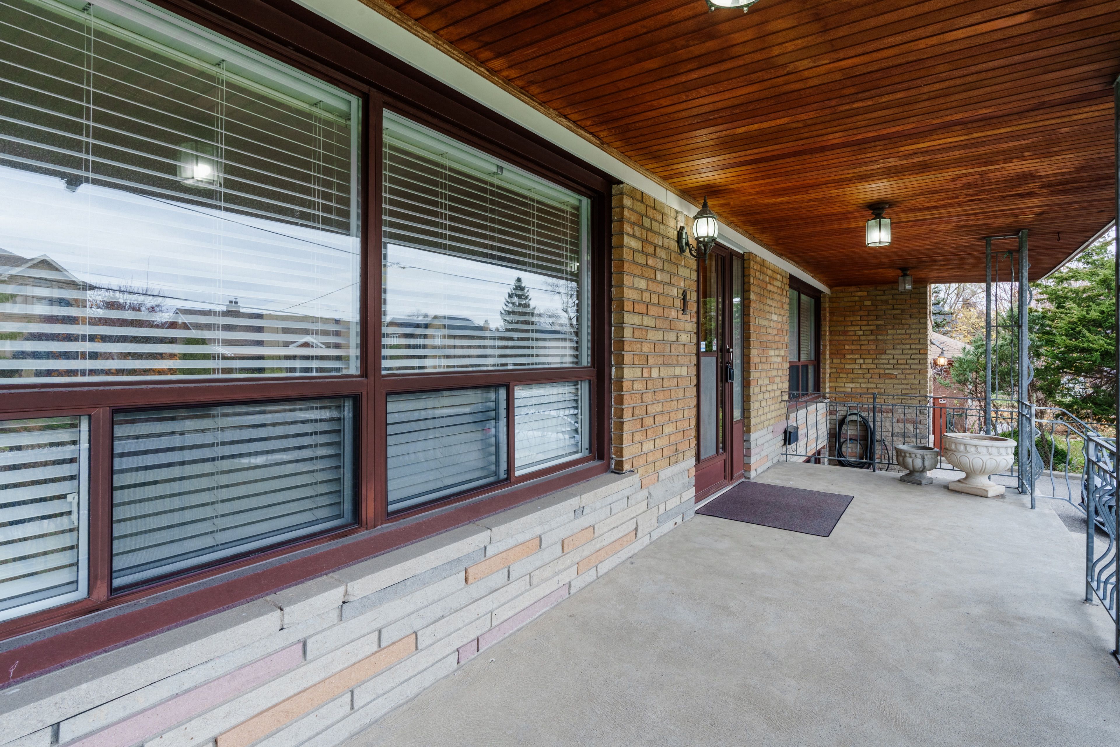 1 Creston Road