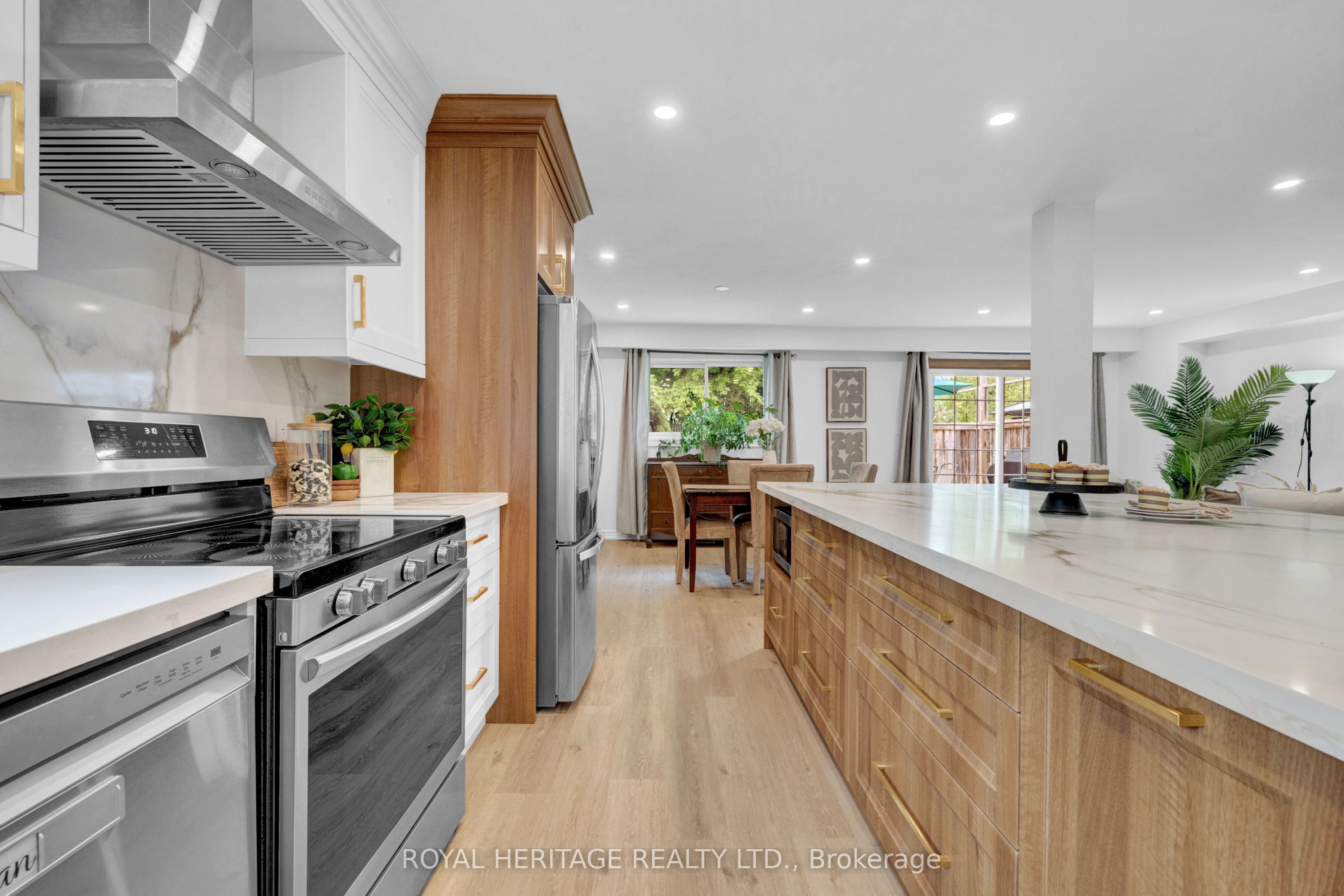 557 Berwick Crescent