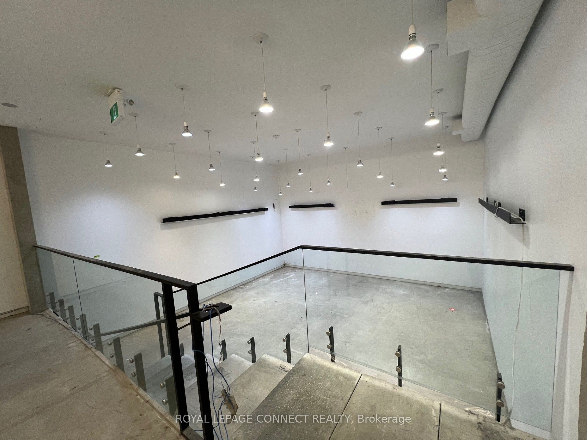 406 Roncesvalles Avenue, #Main