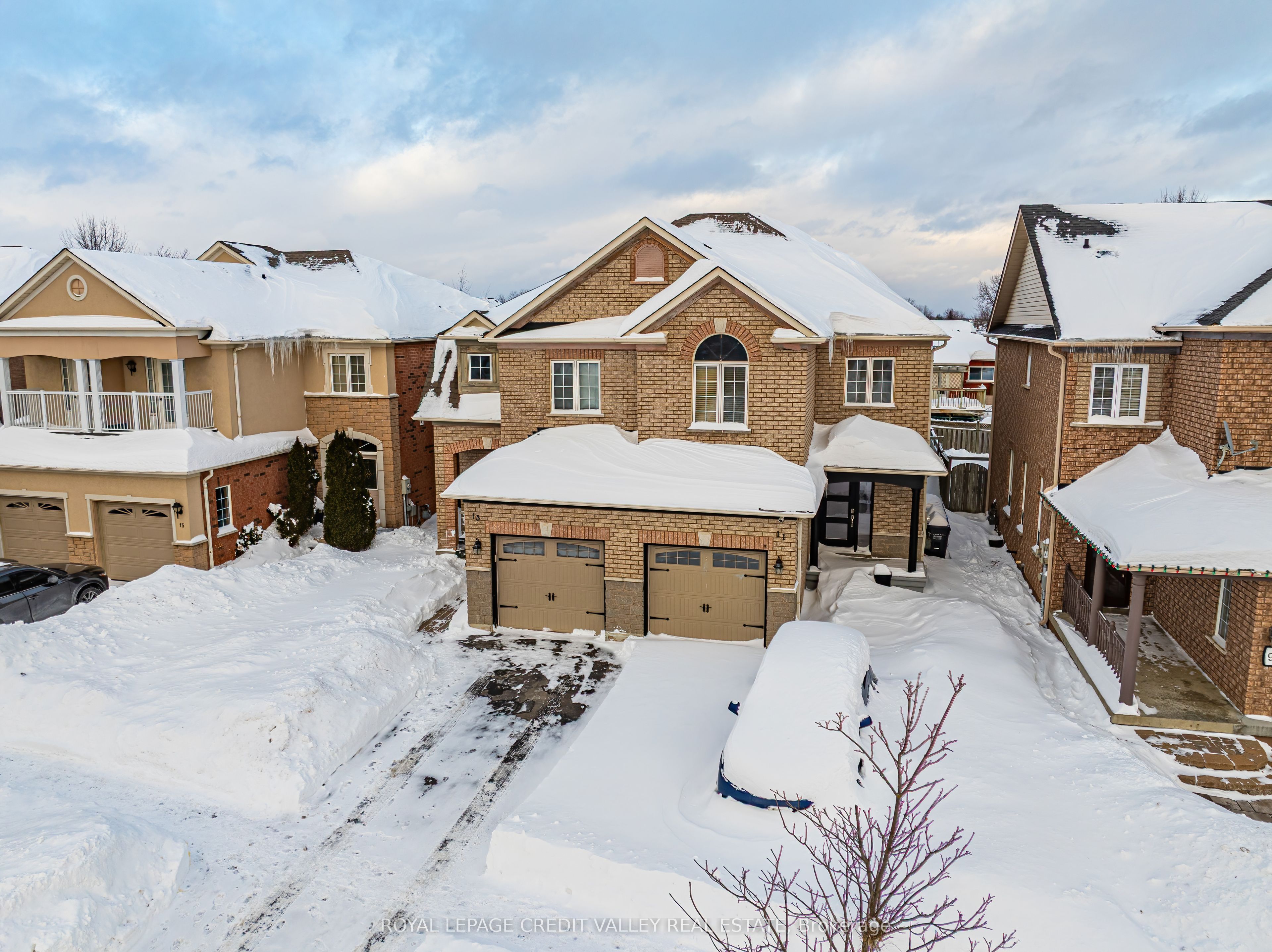 13 Brookstone Court